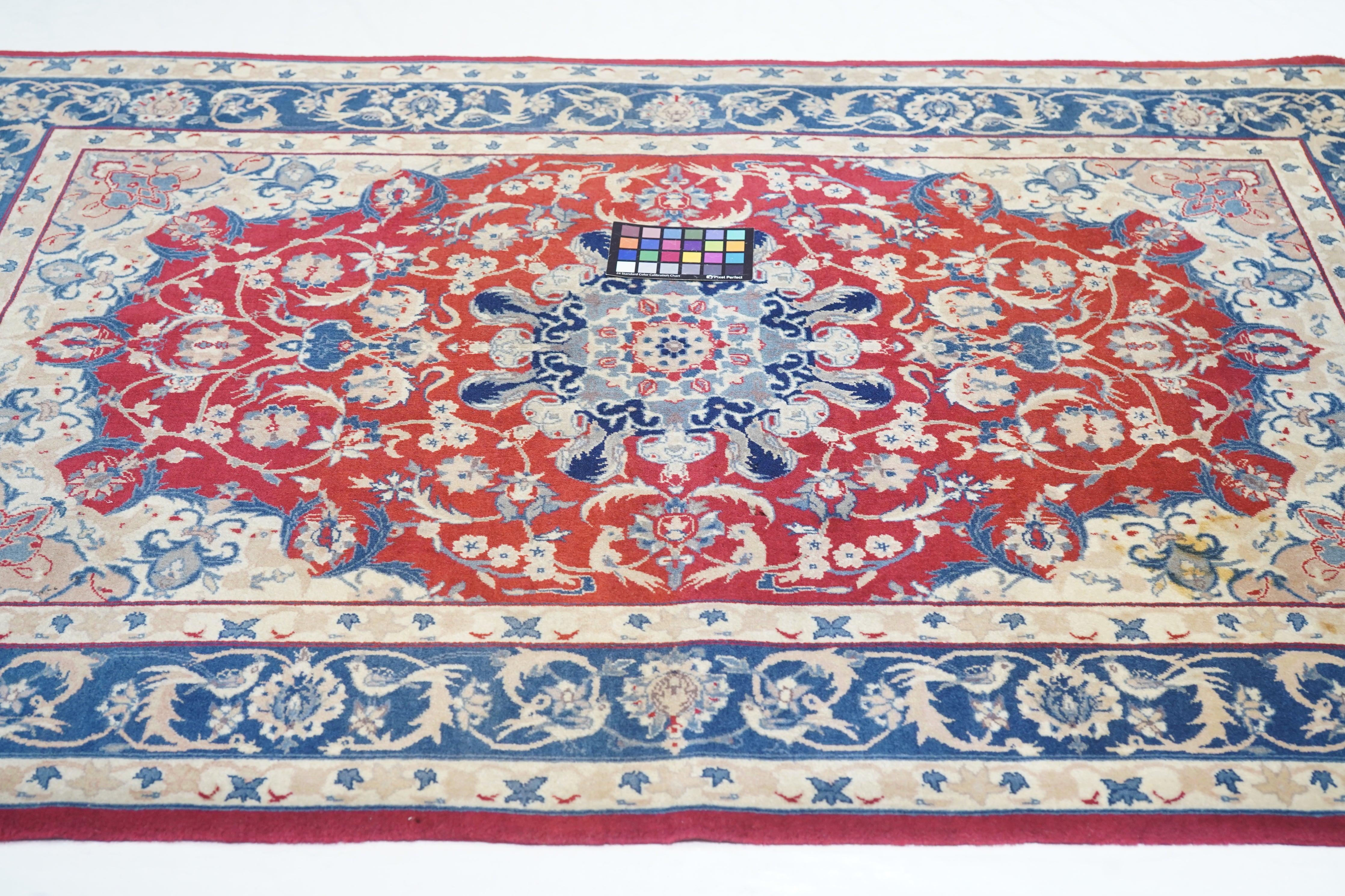 Persischer Isfahan-Teppich im Vintage-Stil, 4'0'' x 6'0'' im Angebot 3