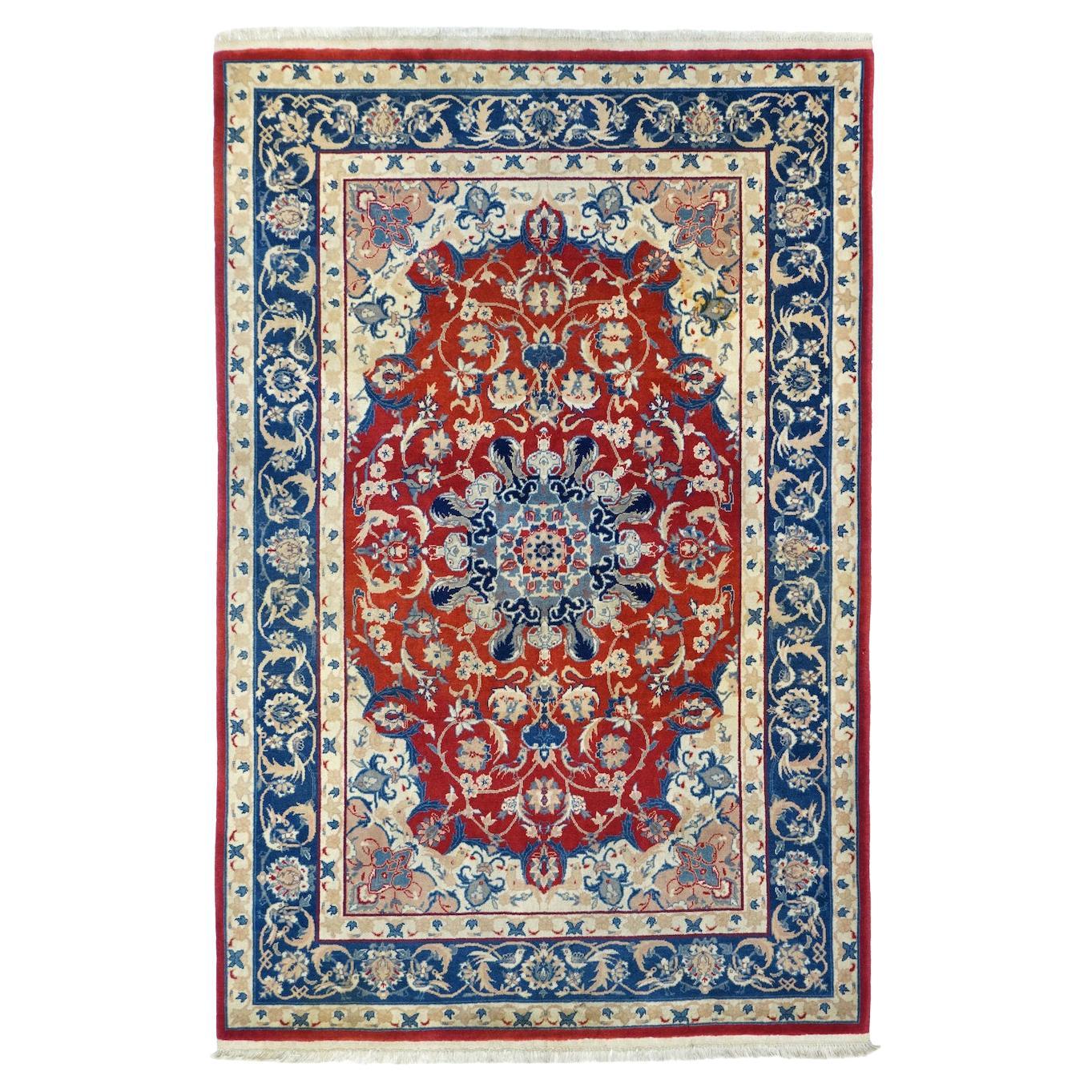 Persischer Isfahan-Teppich im Vintage-Stil, 4'0'' x 6'0''