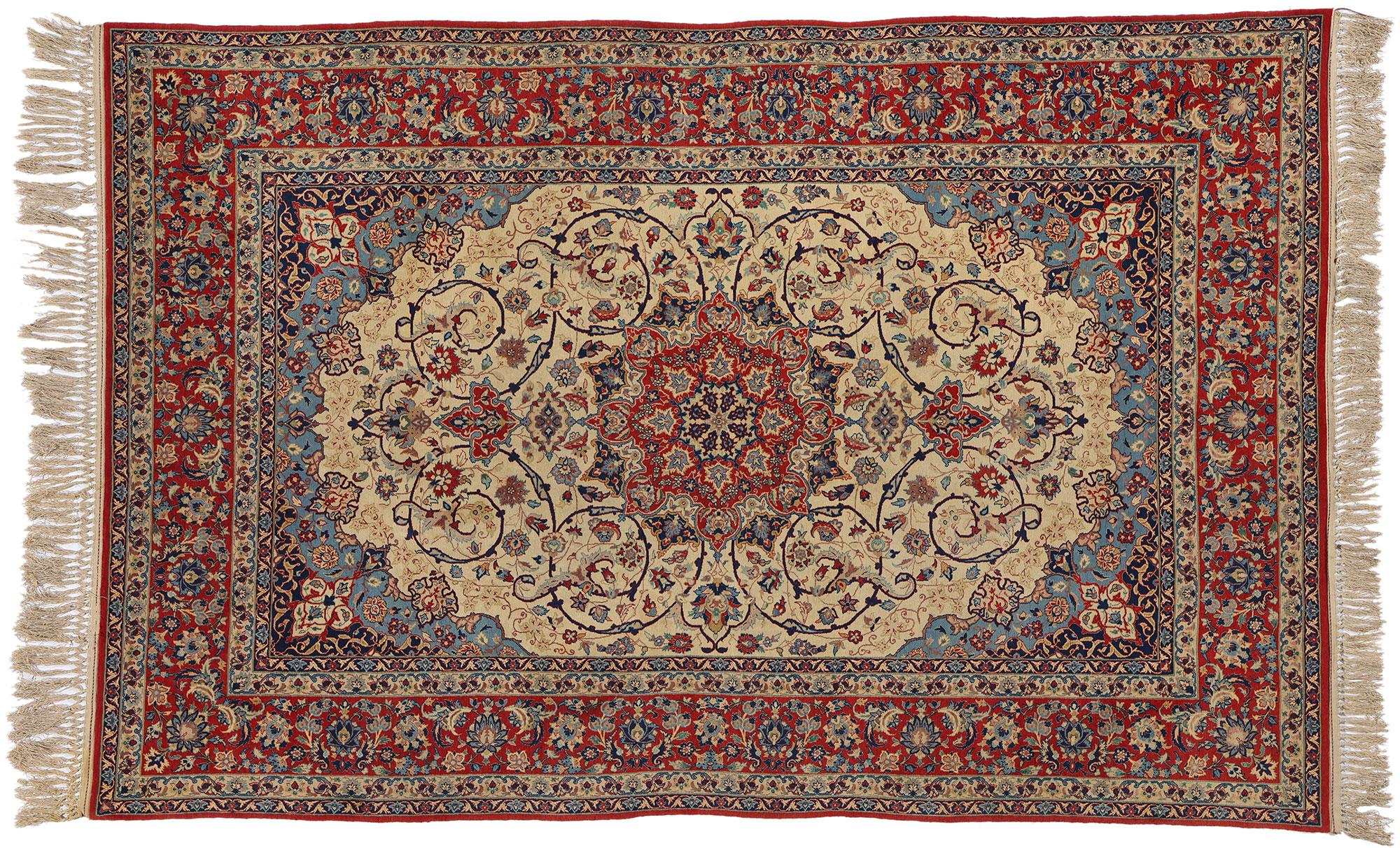 Vintage Persian Isfahan Rug, Elegant Heritage and Impeccable Craftsmanship For Sale 3