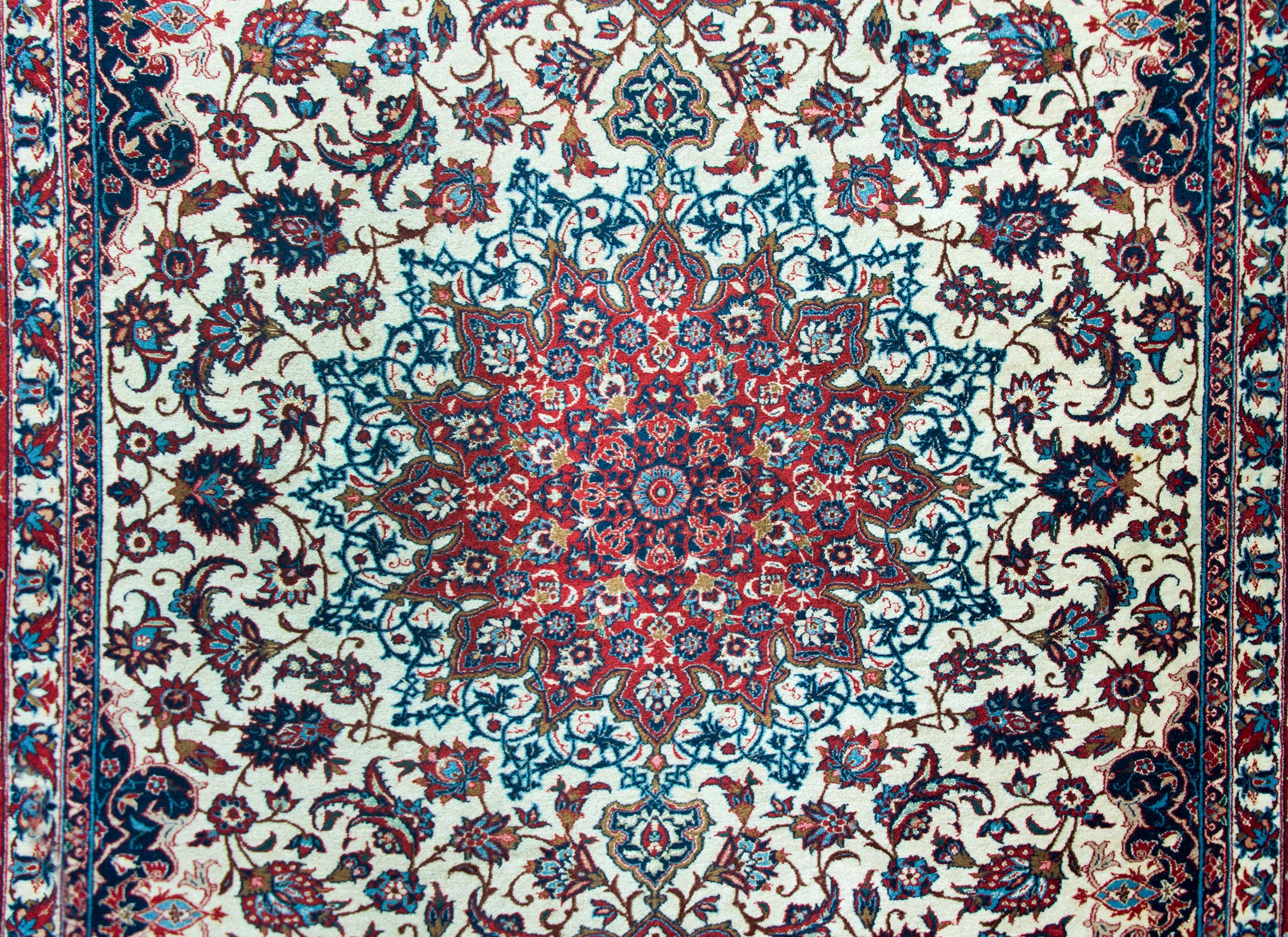 Persischer Isfahan-Teppich, Vintage im Angebot 5