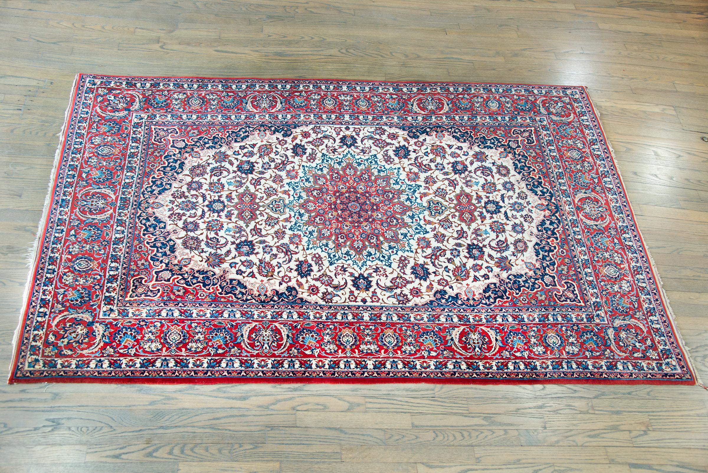 Vintage Persian Isfahan Rug For Sale 9