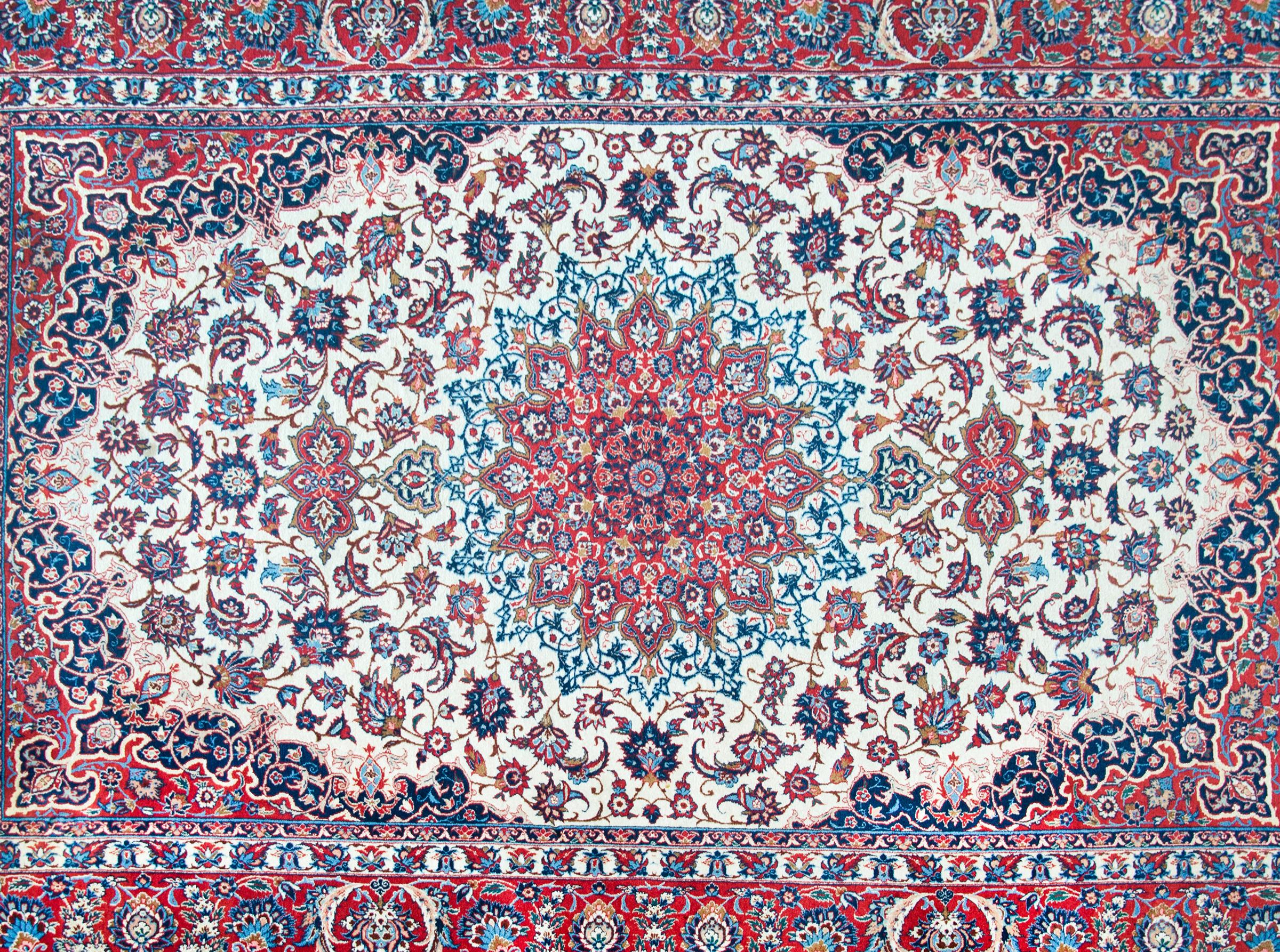 Persischer Isfahan-Teppich, Vintage (Handgeknüpft) im Angebot