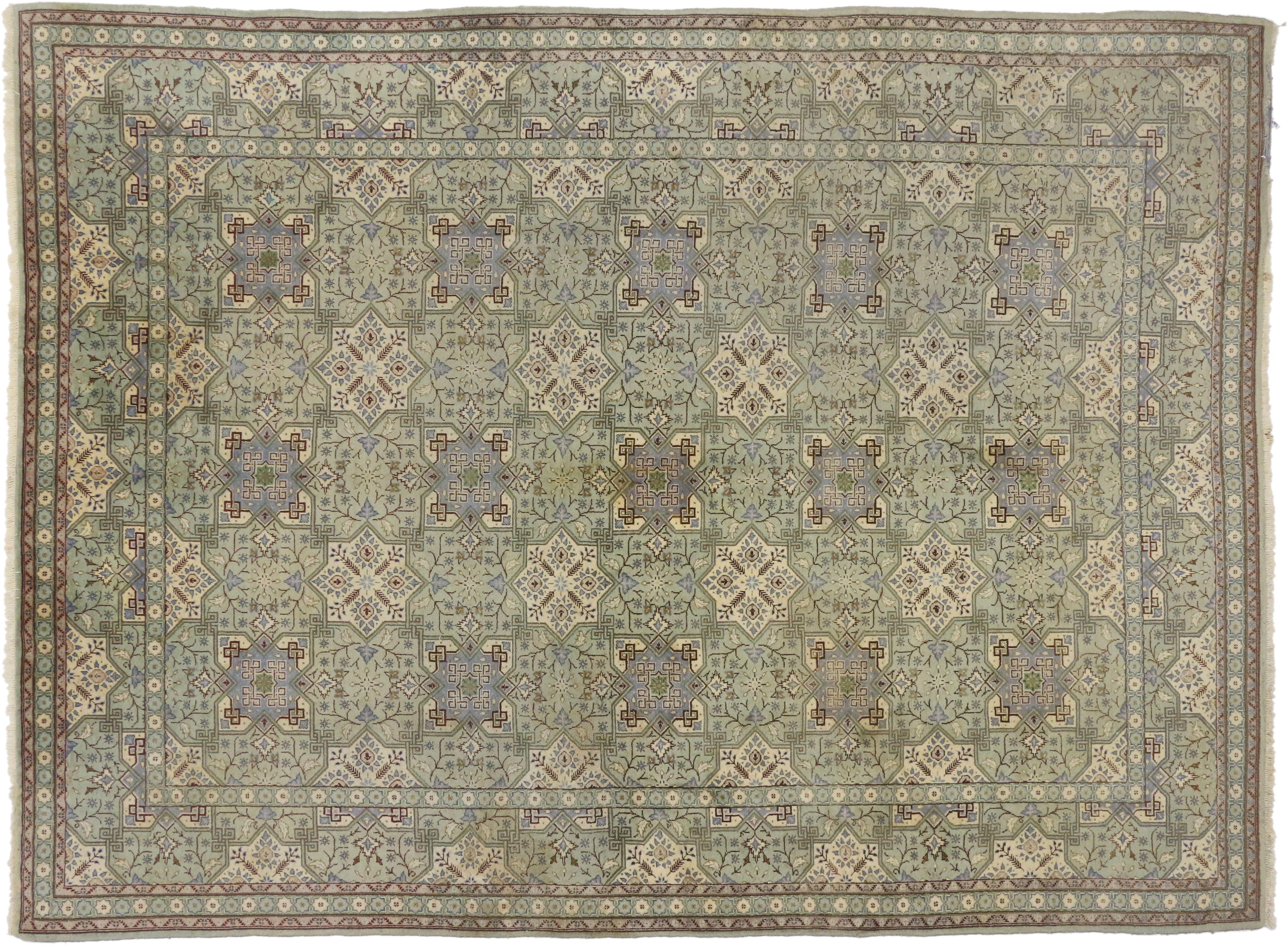 Vintage Persian Isfahan Rug with Gustavian Grace and Georgian Style In Good Condition In Dallas, TX