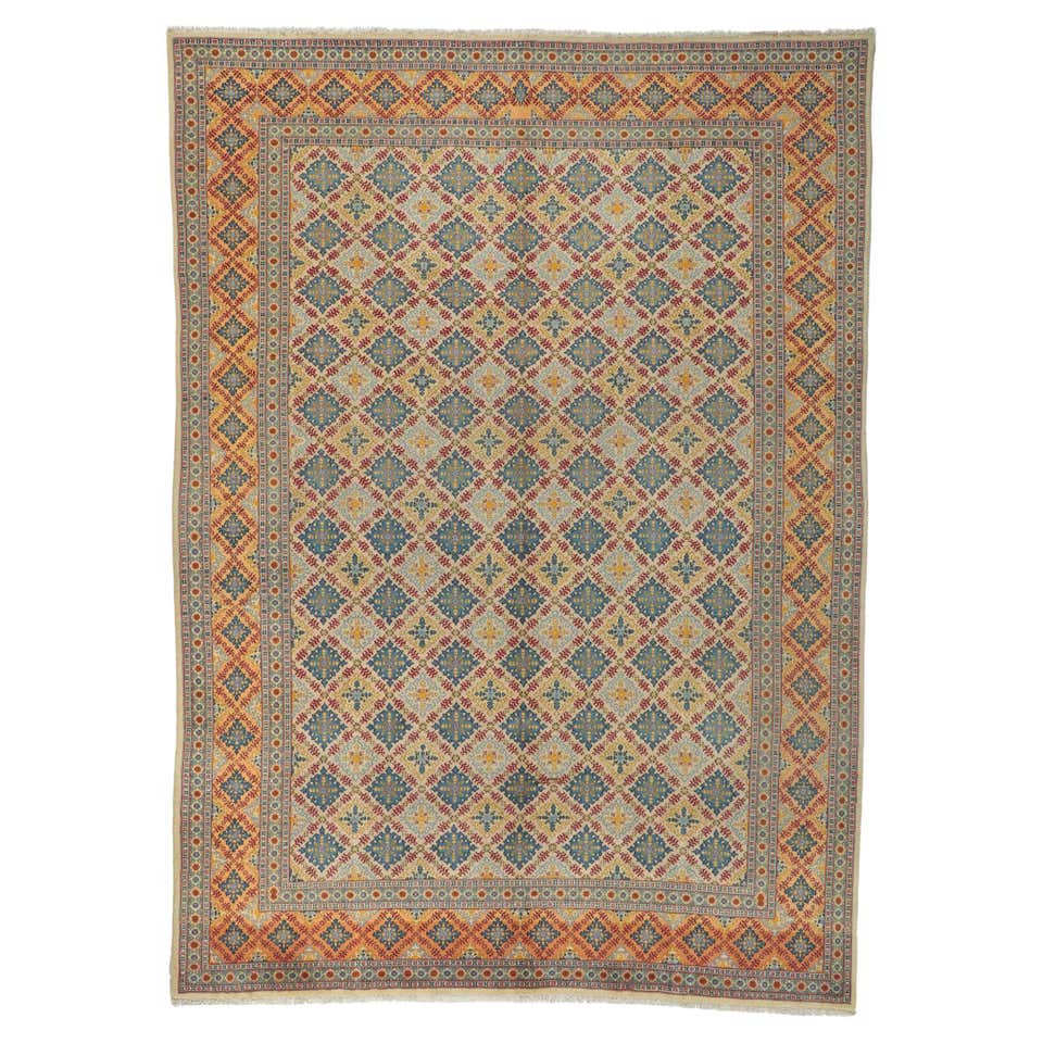 Vintage Persian Isfahan Rug For Sale at 1stDibs