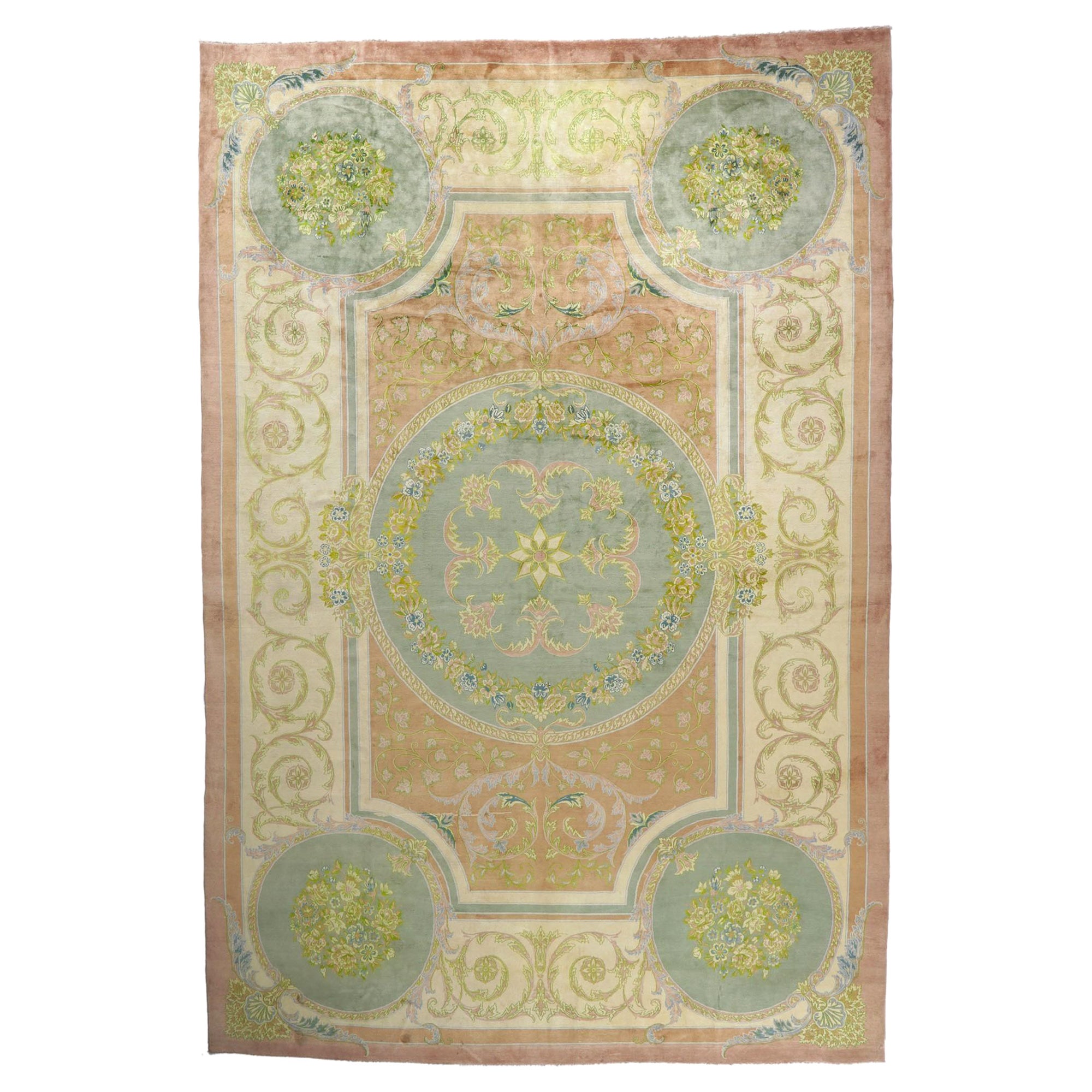Persischer Isfahan-Teppich im Vintage-Stil mit französischem Romantik und Louis XIV.-Stil im Angebot