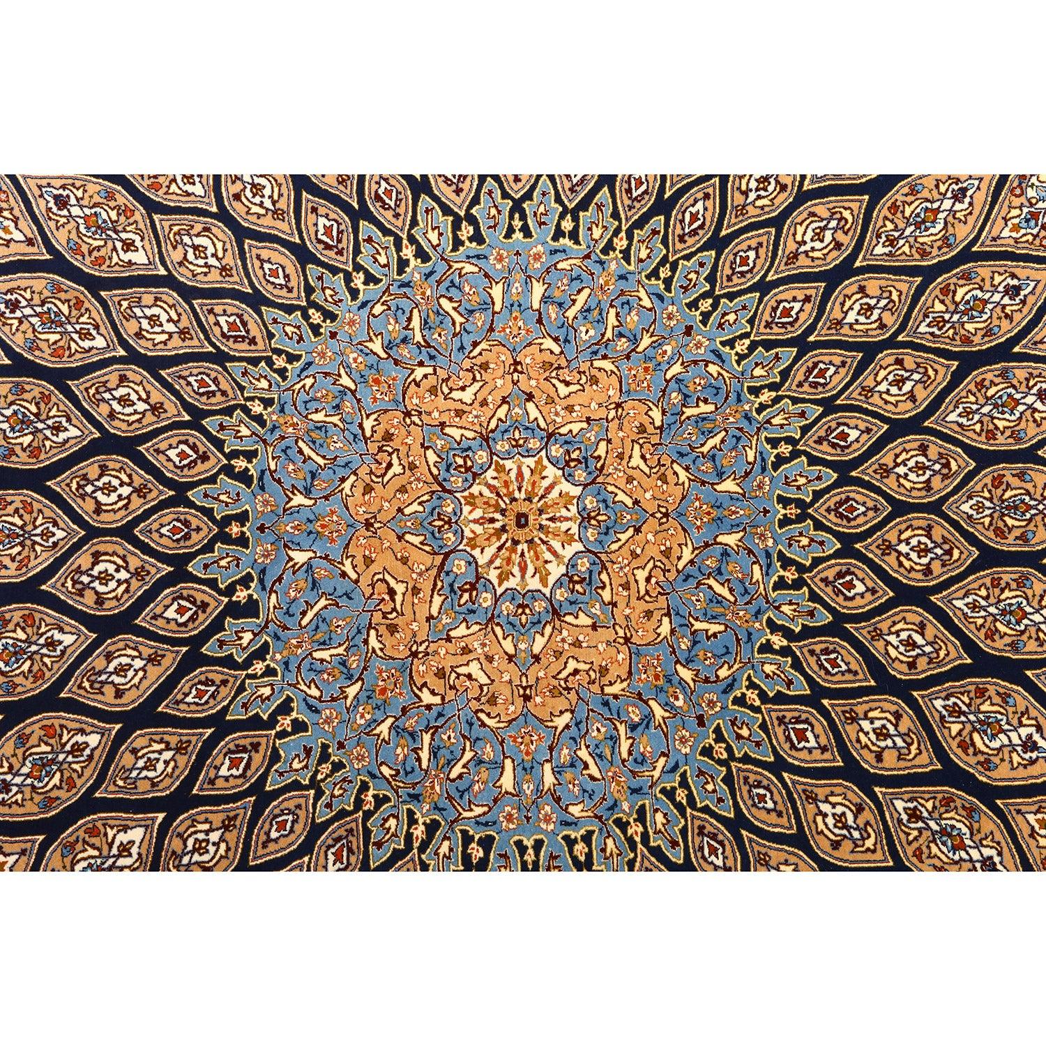 Vintage Persian Isfahan Sanayeh Rug in Wool and Silk - Size: 6'11x5'1 In Good Condition For Sale In Los Angeles, CA