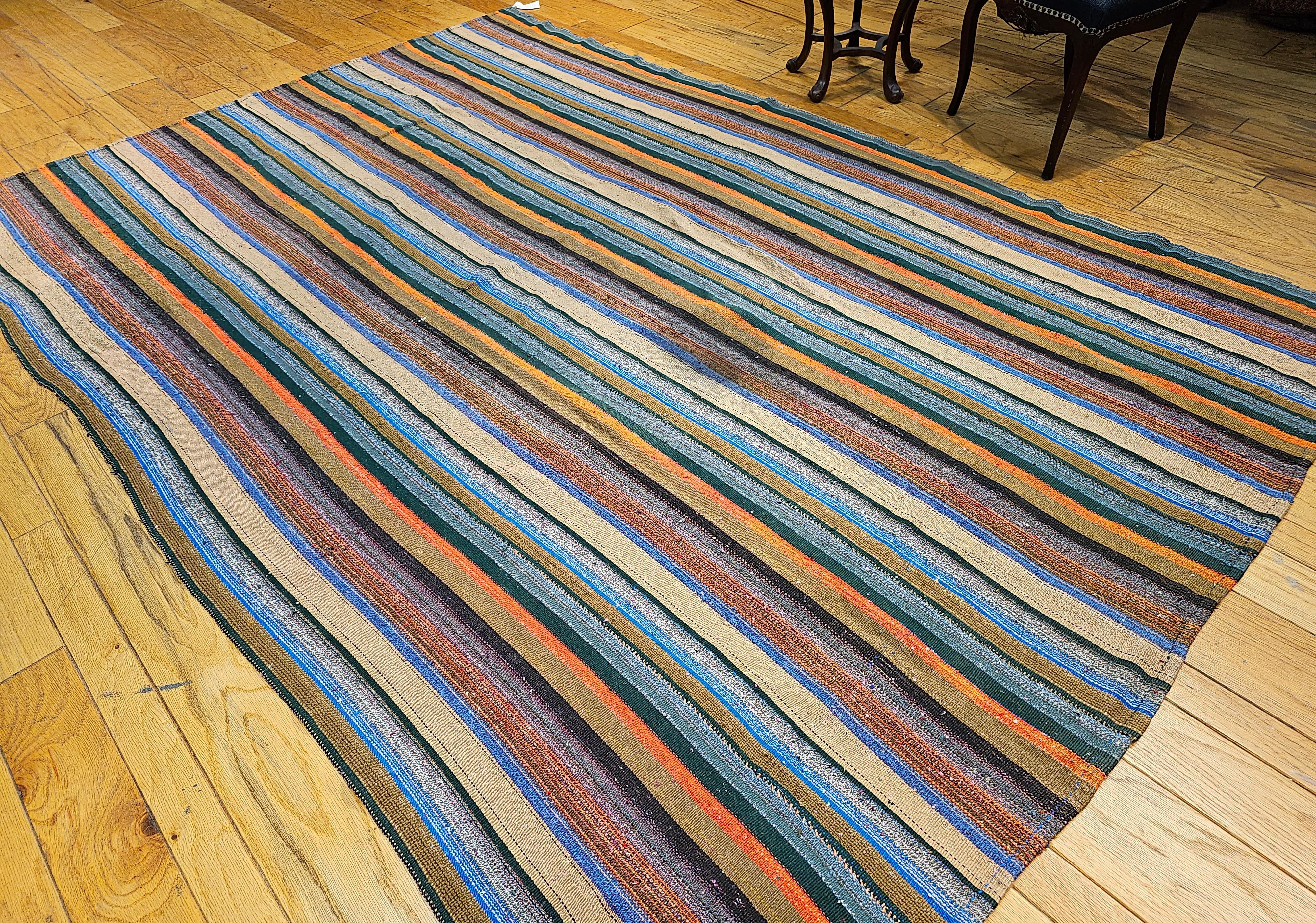 Vintage Persisch Jajim Kilim Bereich  Teppich mit Streifenmuster im Angebot 5