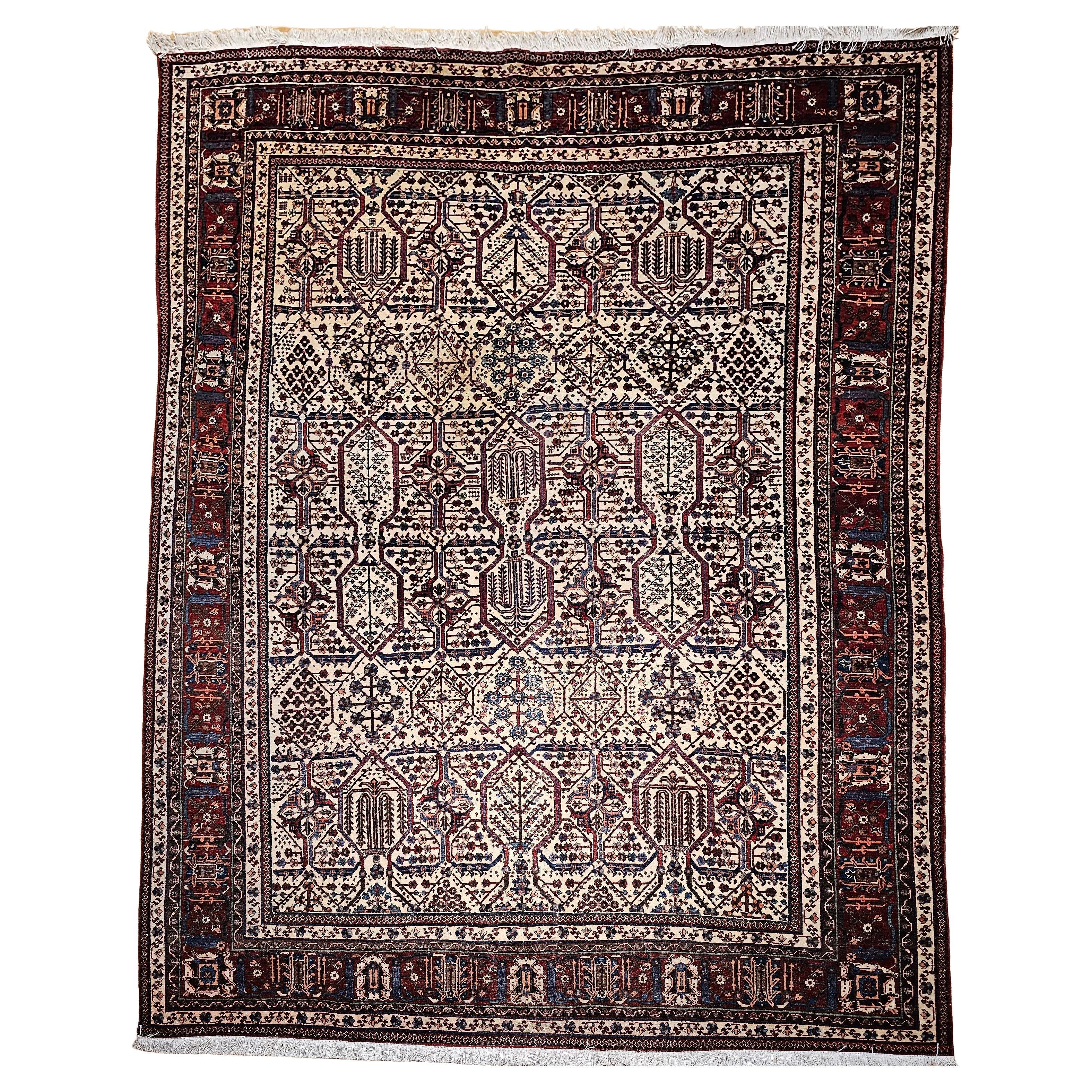 Alfombra Persa Kashan Vintage con Motivos Allover en Marfil, Azul y Rojo