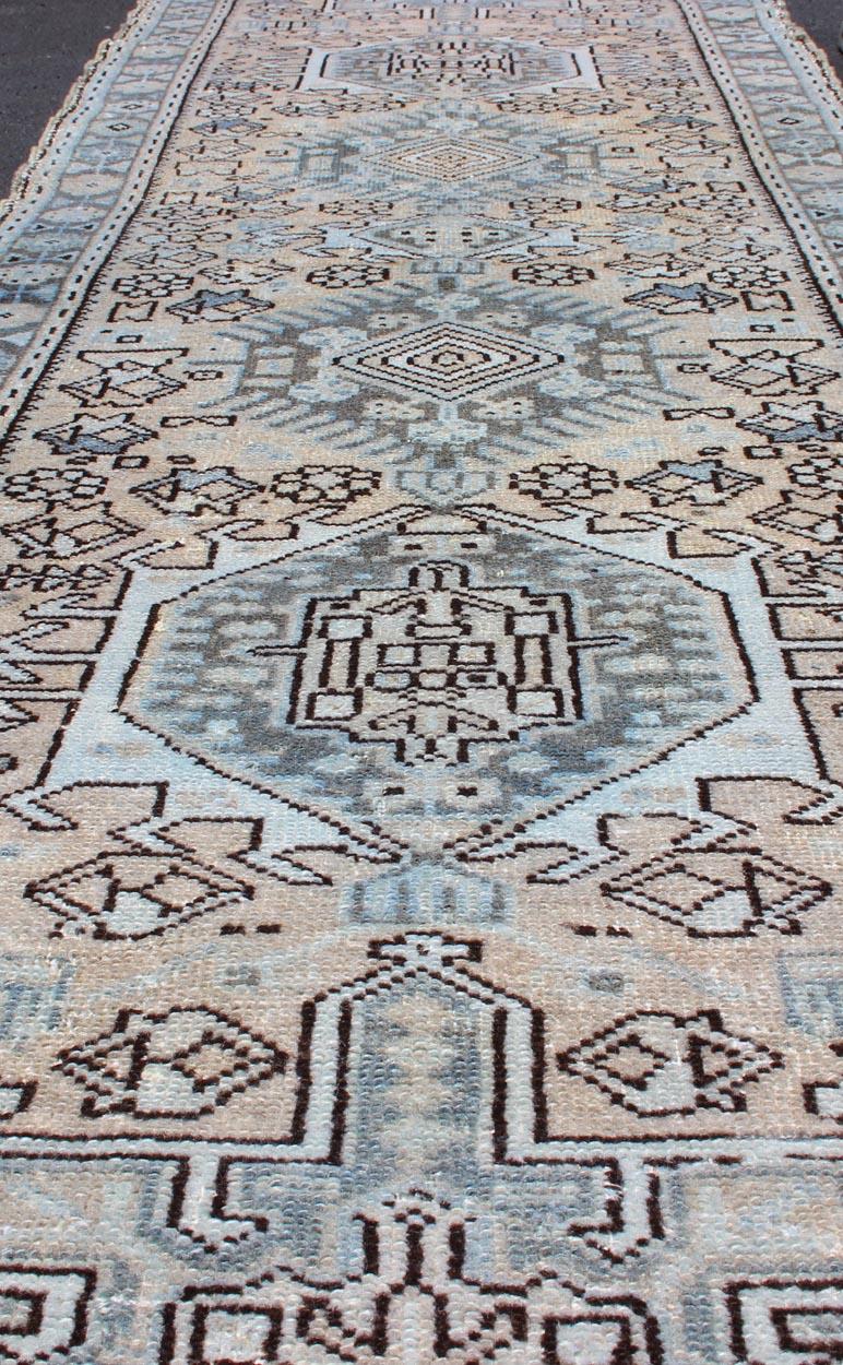 Laine Tapis de couloir court persan vintage Karadjeh à motifs géométriques