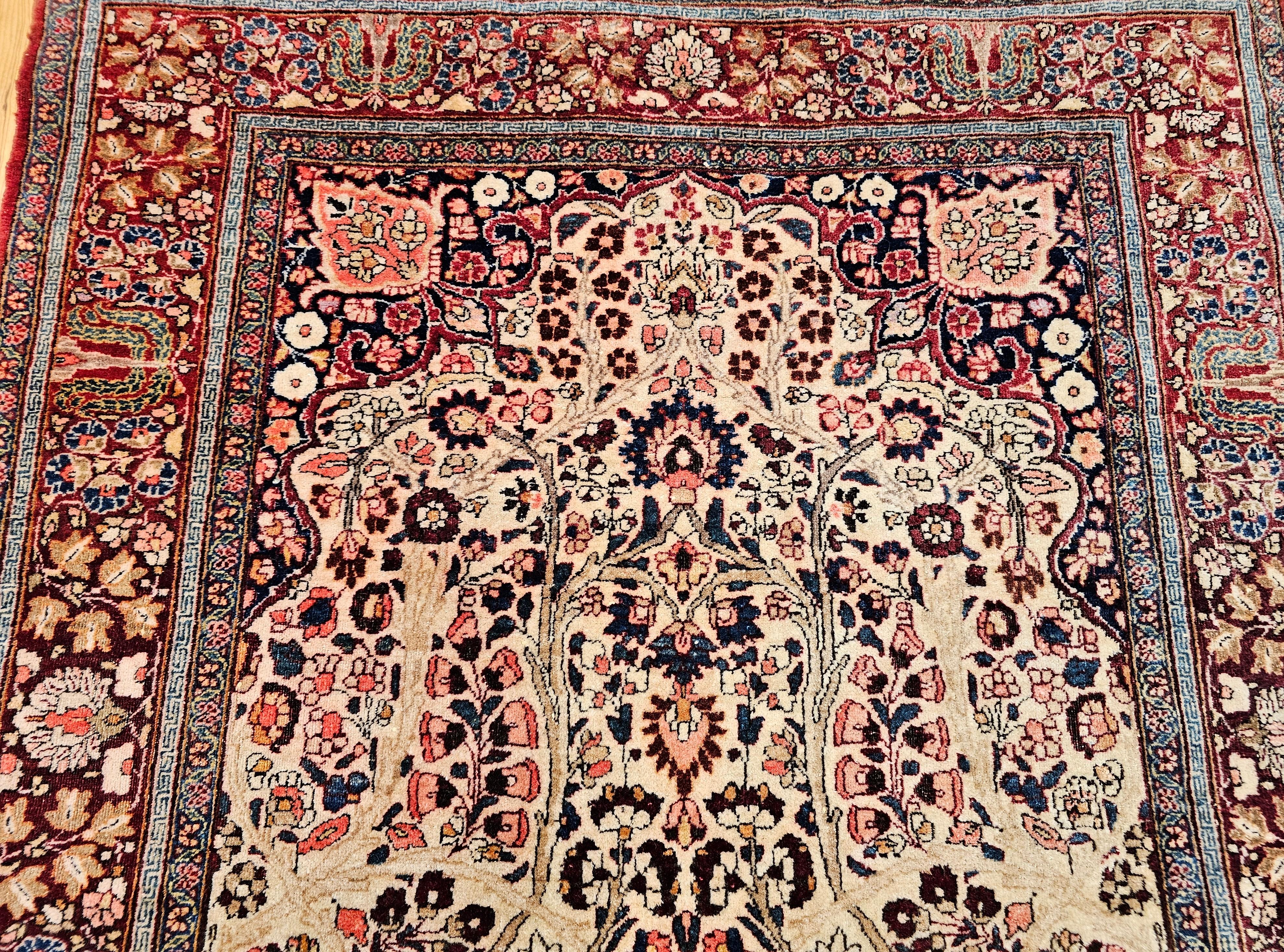 Altpersischer Kashan-Teppich mit Lebensbaum-Muster (Persisch) im Angebot