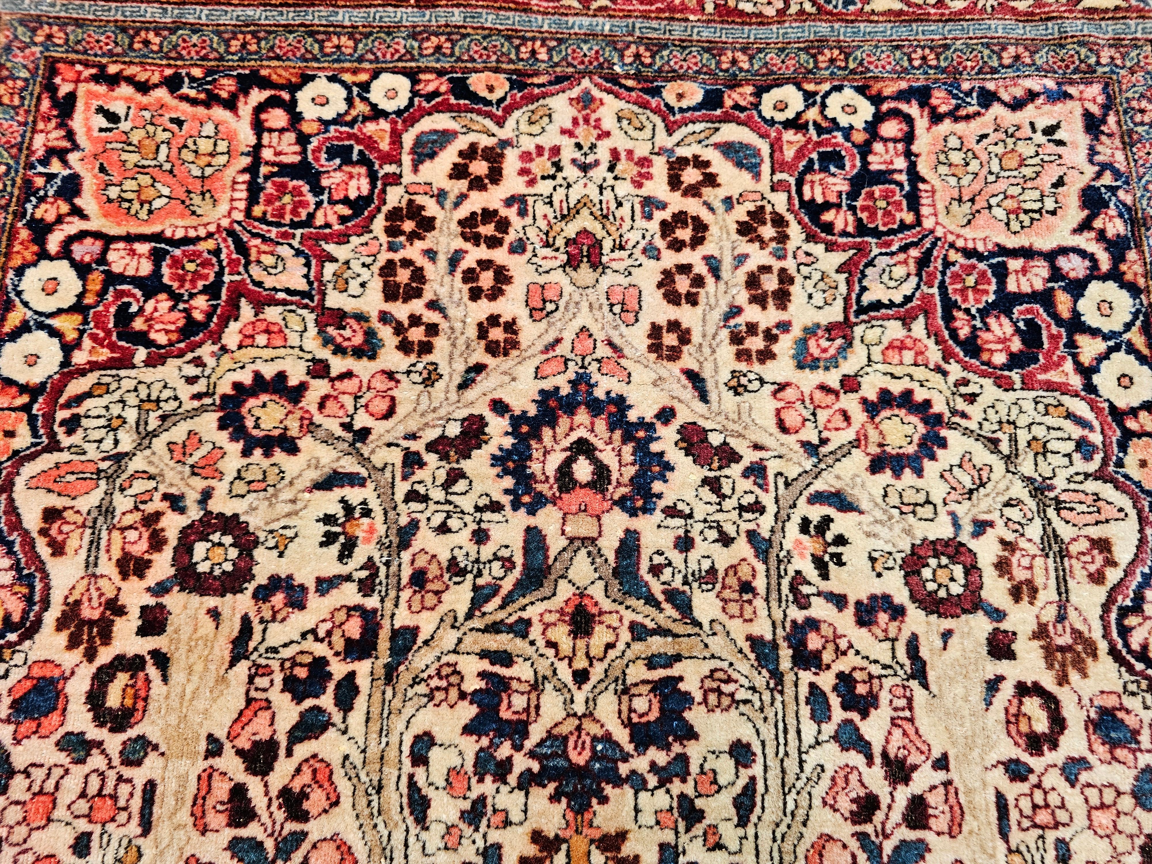 Altpersischer Kashan-Teppich mit Lebensbaum-Muster (19. Jahrhundert) im Angebot