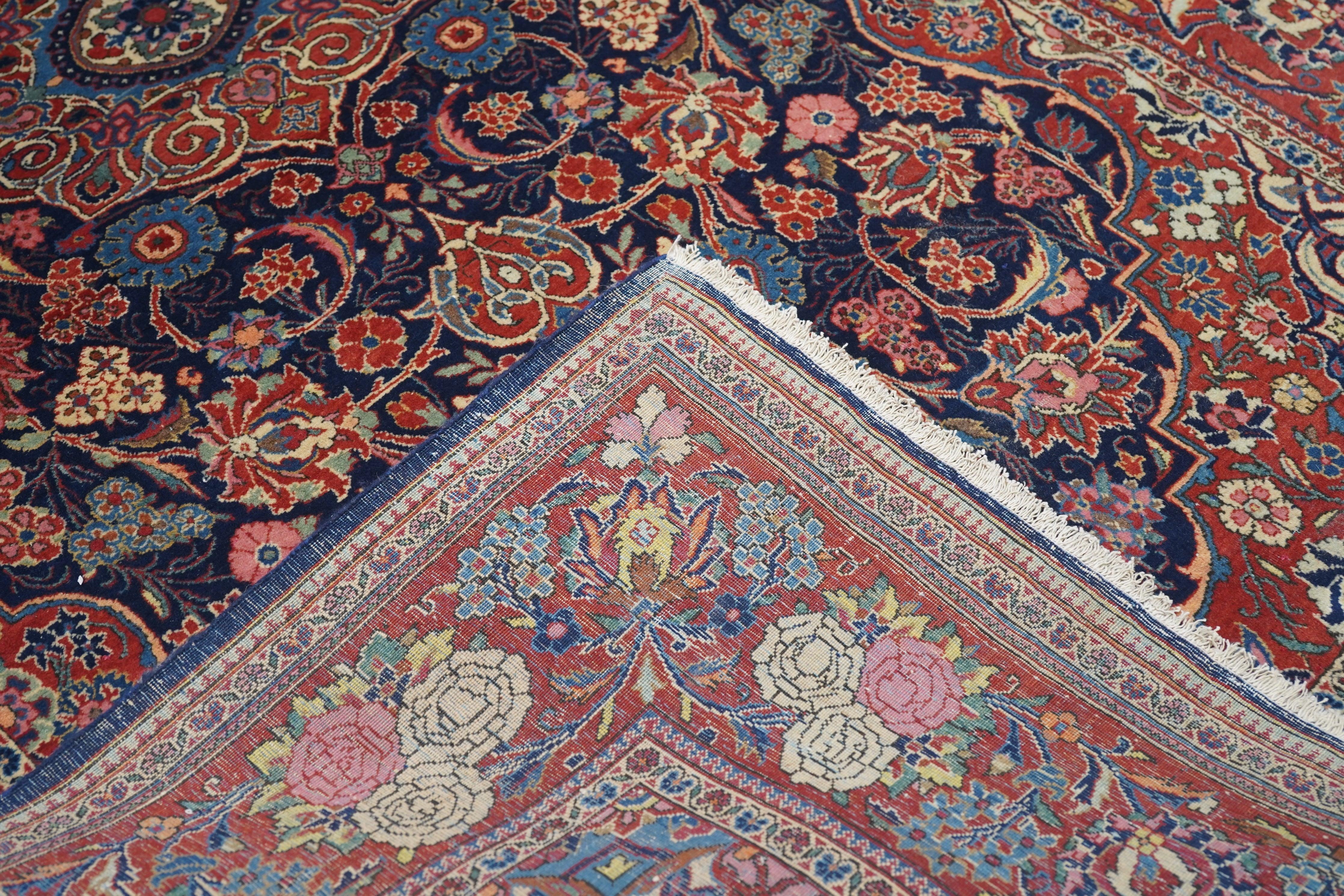 Wool Vintage Persian Kashan Rug 4'8'' x 7'7'' For Sale