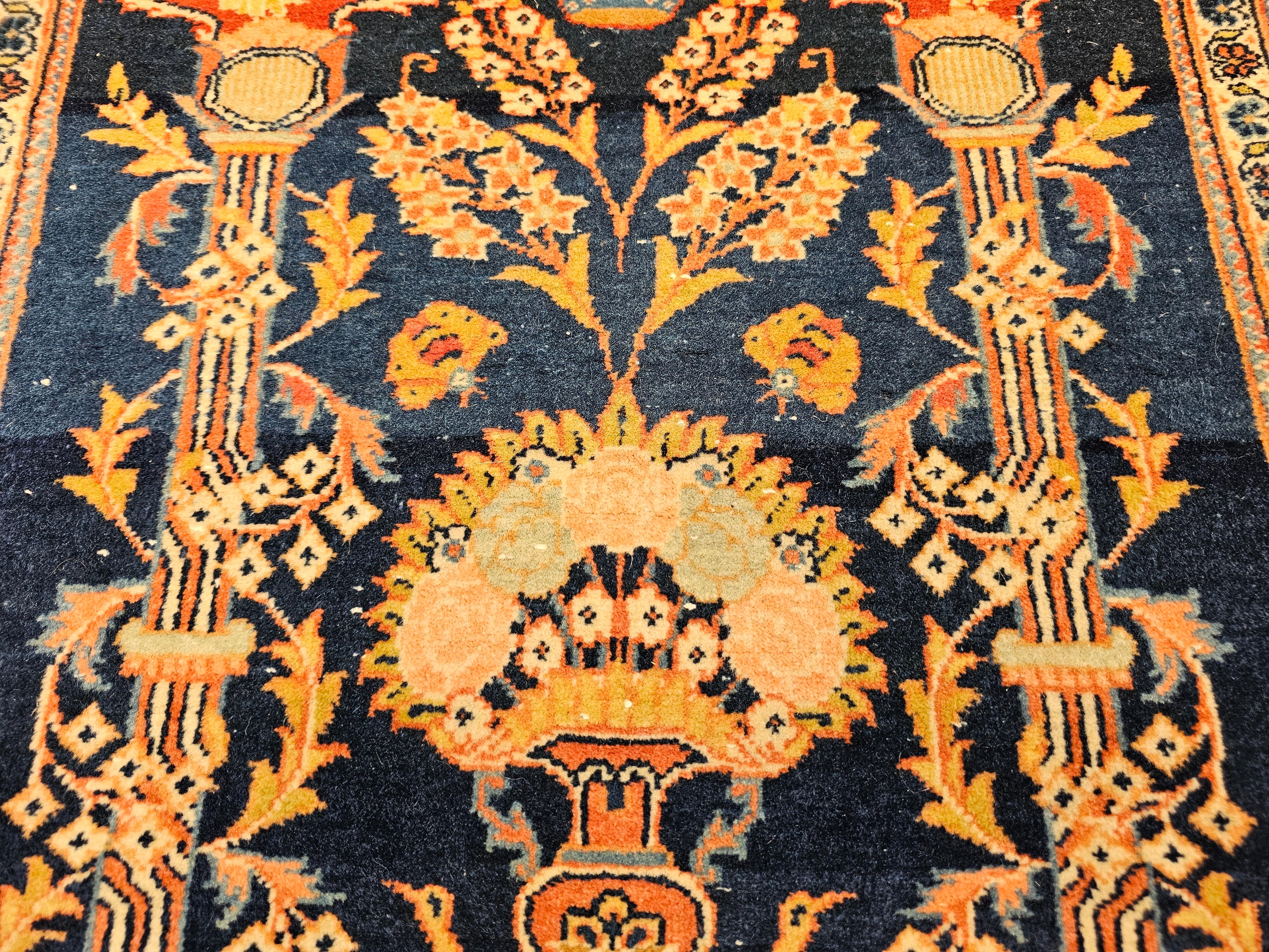 Kashan persan vintage dans un motif de vase avec couronne royale persane en bleu, rouge en vente 2