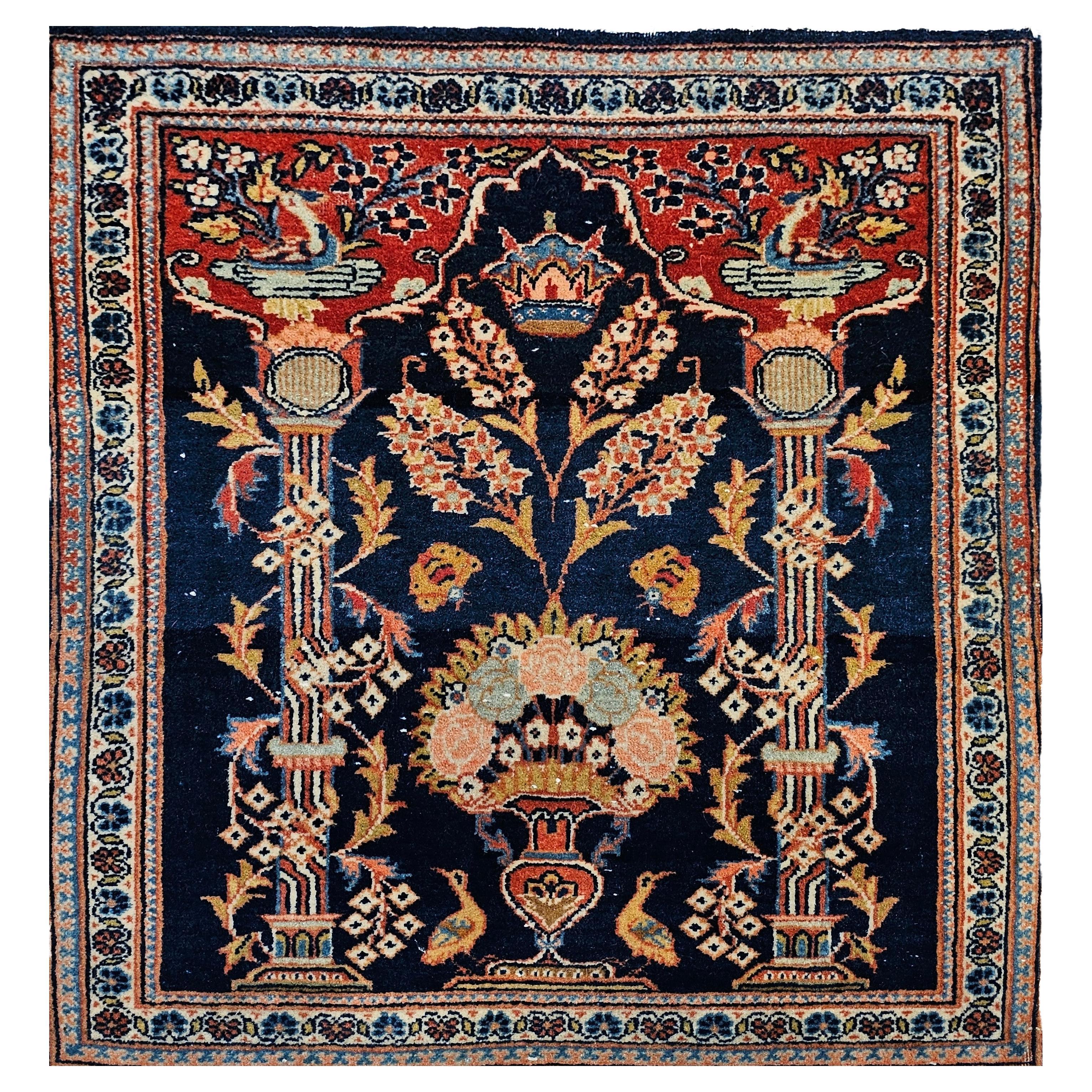 Kashan persan vintage dans un motif de vase avec couronne royale persane en bleu, rouge