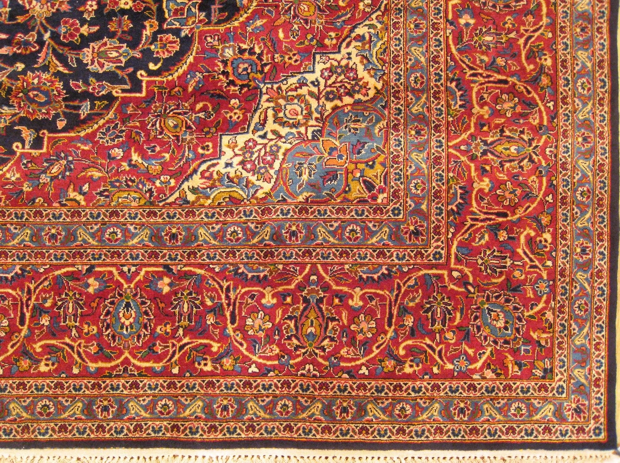 Mid-20th Century Vintage Persian Kashan Oriental Carpet, in Room size, with Central Medallion