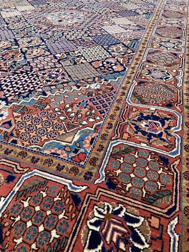 Persischer Kashan-Teppich im Vintage-Stil, 2,20 m x 1,35 m im Angebot 3