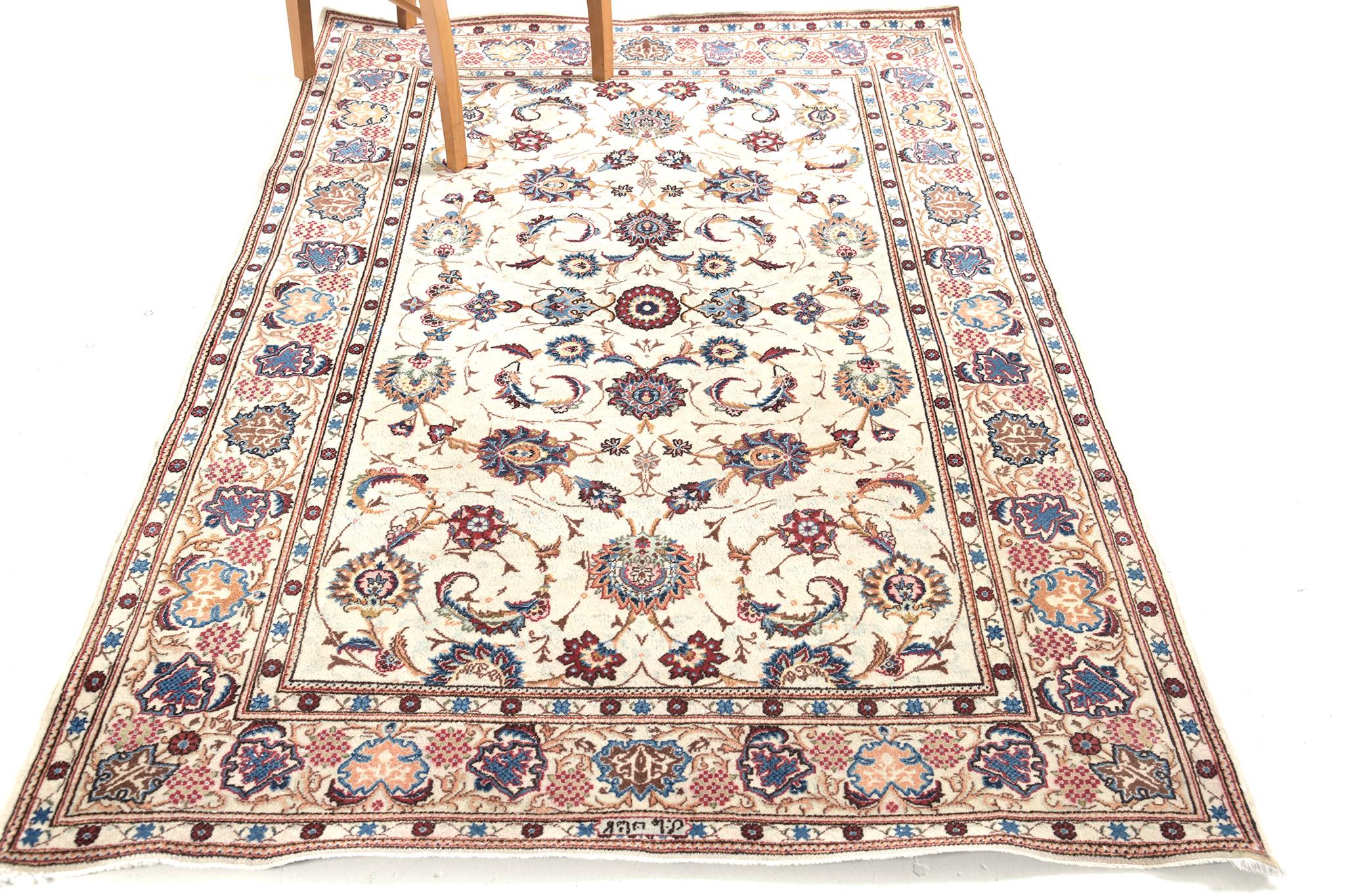 Mid-20th Century Vintage Persian Kashan Rug 30405 For Sale