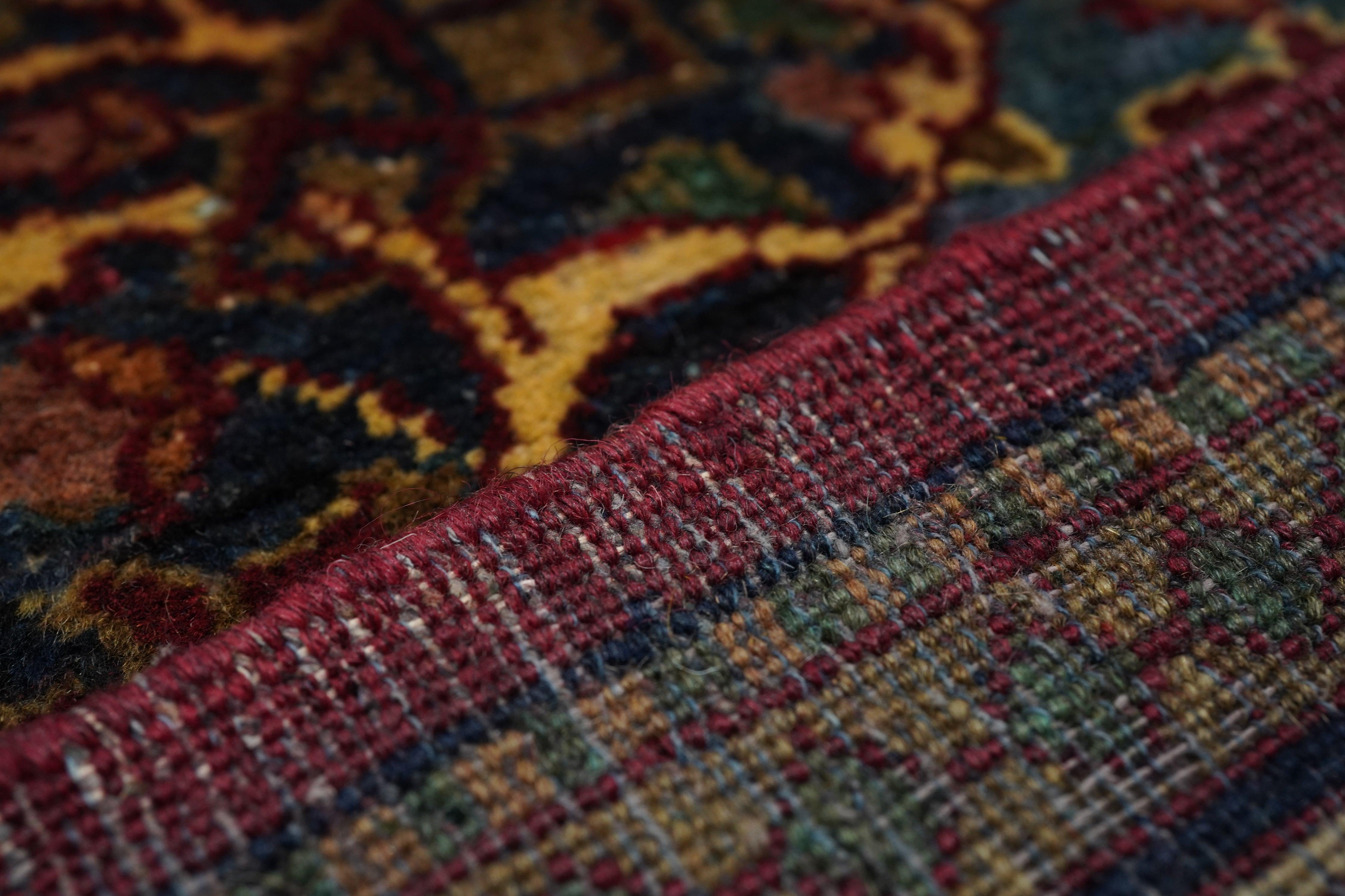 Vintage Persian Kashan Rug 4'6'' x 6'6'' For Sale 5