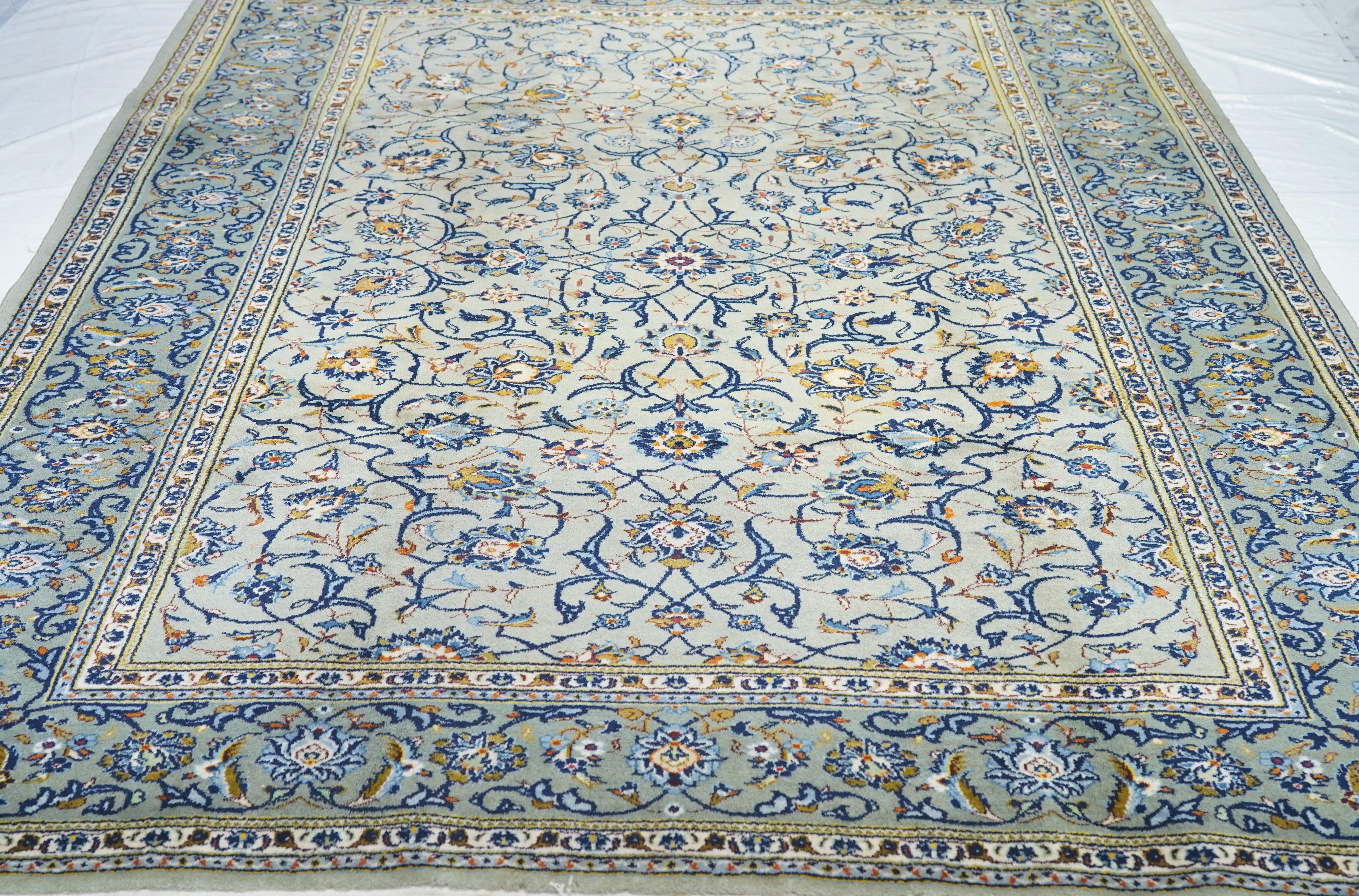 Vintage Persian Kashan Rug 7'3'' x 10'4'' For Sale 5