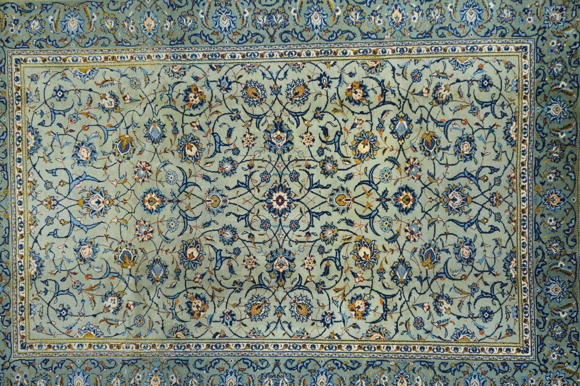 Vintage Persian Kashan Rug 7'3'' x 10'4'' In Good Condition For Sale In New York, NY