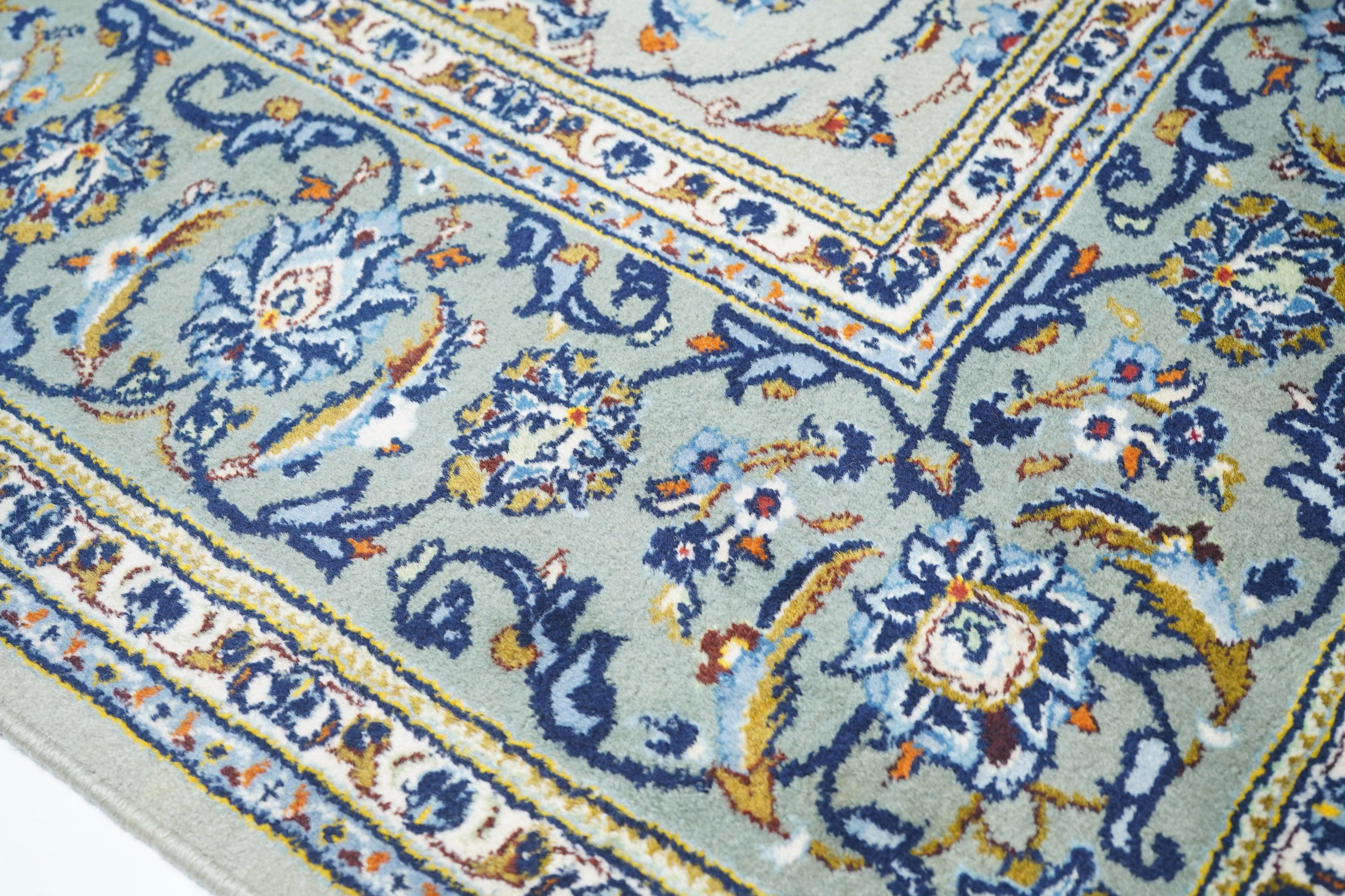 Vintage Persian Kashan Rug 7'3'' x 10'4'' For Sale 3