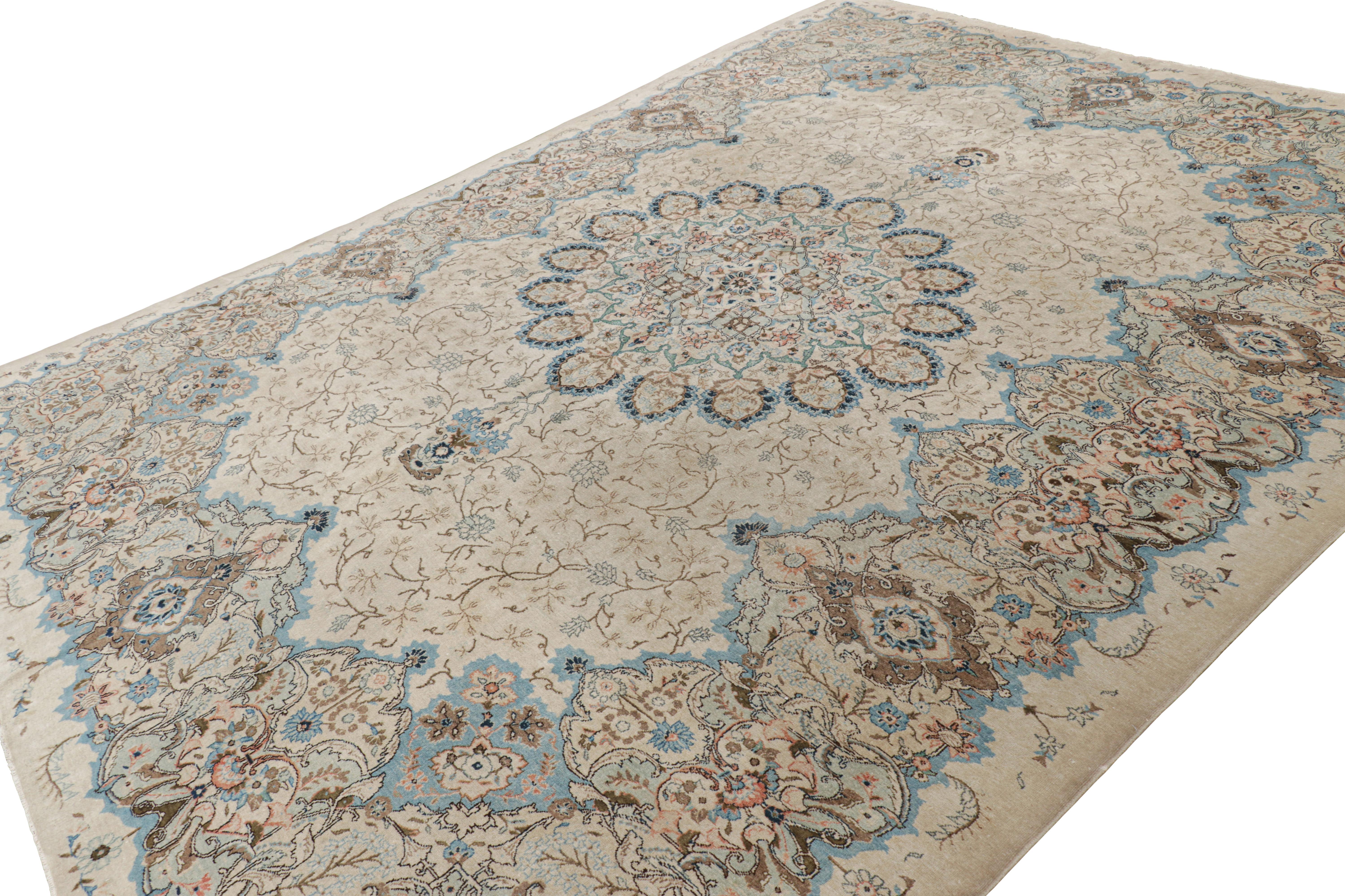 Vintage Persian Kashan Rug, Beige-Brown and Blue Floral Medallion - Rug & Kilim In Good Condition In Long Island City, NY