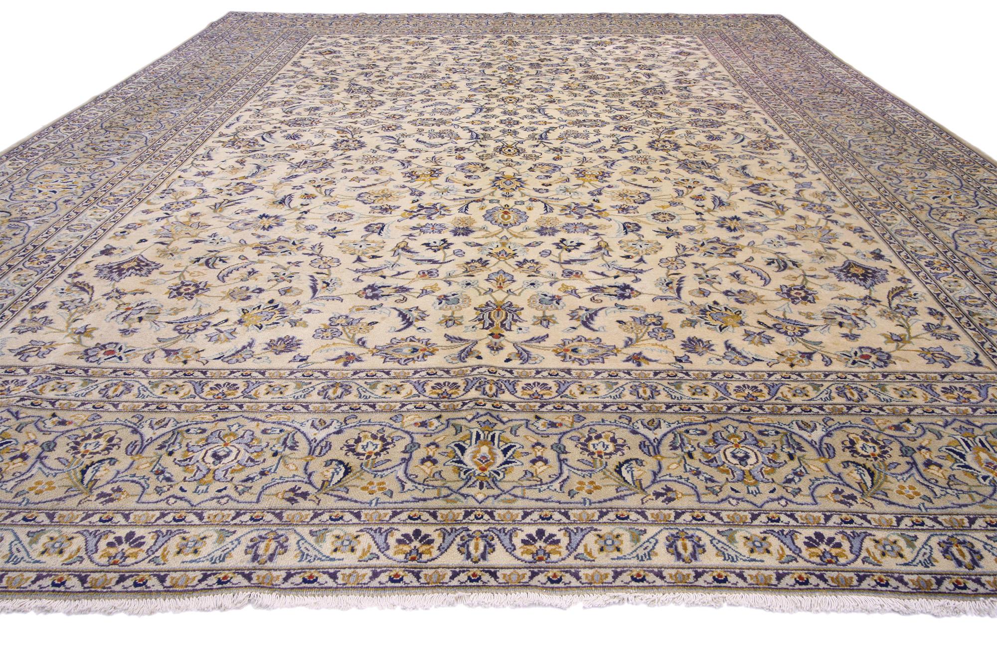 Vintage Persian Kashan Rug, Neoclassic Elegance Meets Timeless Appeal In Good Condition For Sale In Dallas, TX