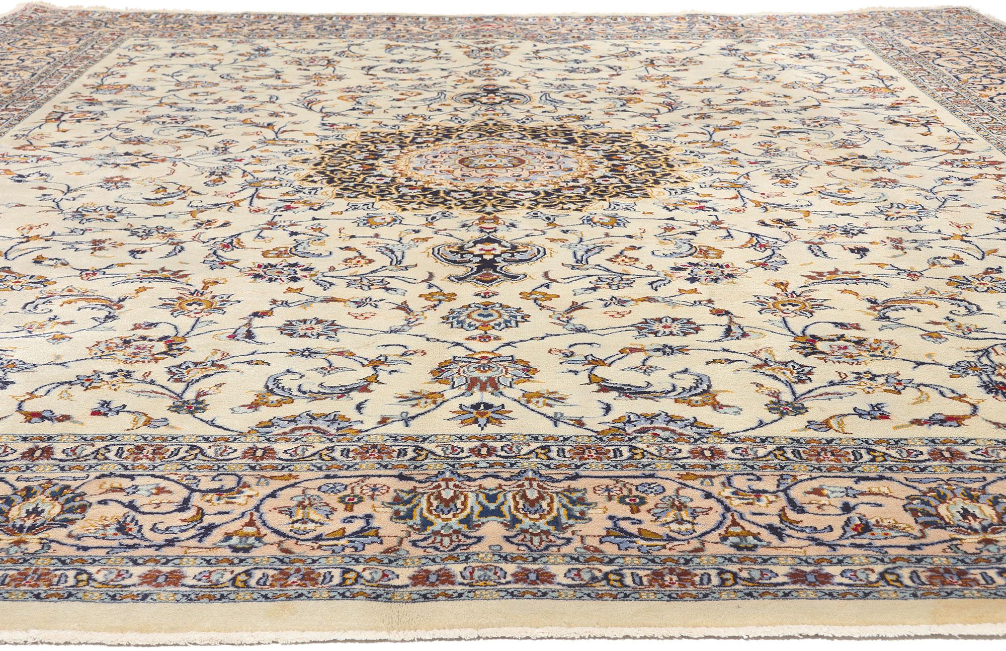 Persiano Tappeto persiano d'epoca Kashan, romantica cineseria chic che si sposa sempre con la moda in vendita
