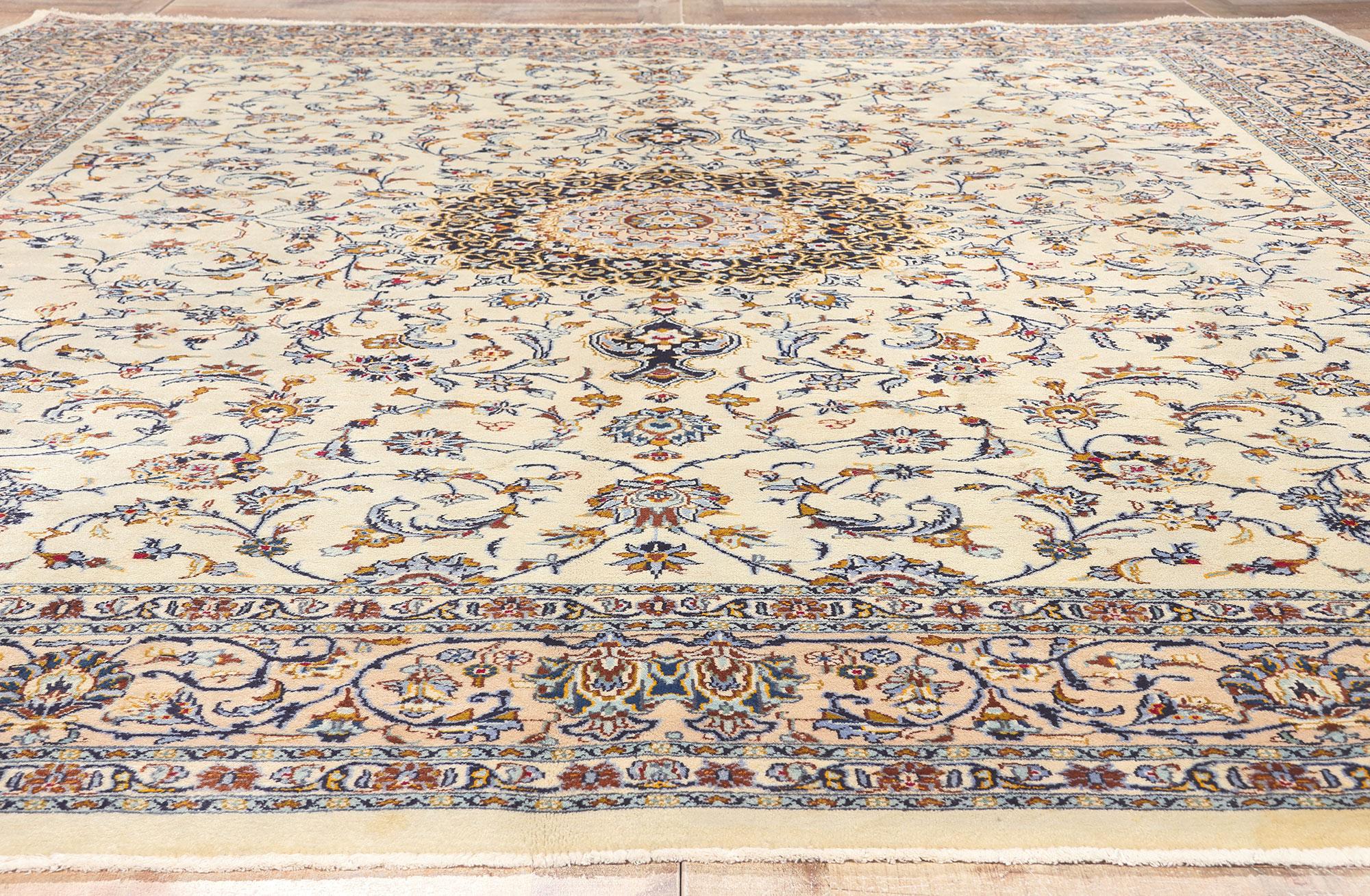 Tappeto persiano d'epoca Kashan, romantica cineseria chic che si sposa sempre con la moda in vendita 1