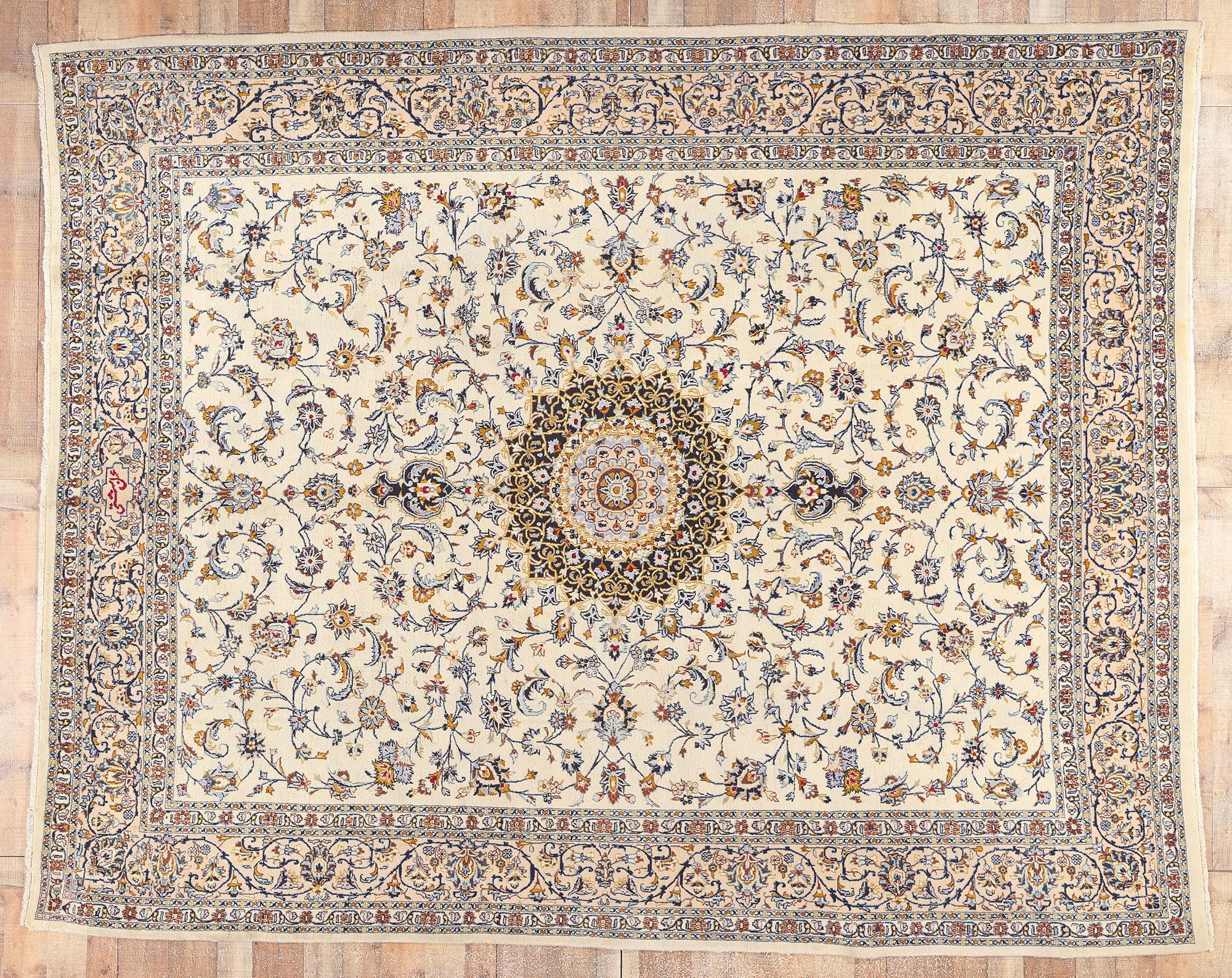 Tappeto persiano d'epoca Kashan, romantica cineseria chic che si sposa sempre con la moda in vendita 2
