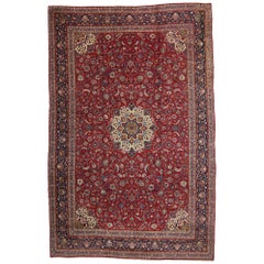 Tapis persan Kashan vintage, la sensibilité traditionnelle rencontre une décadence majestueuse