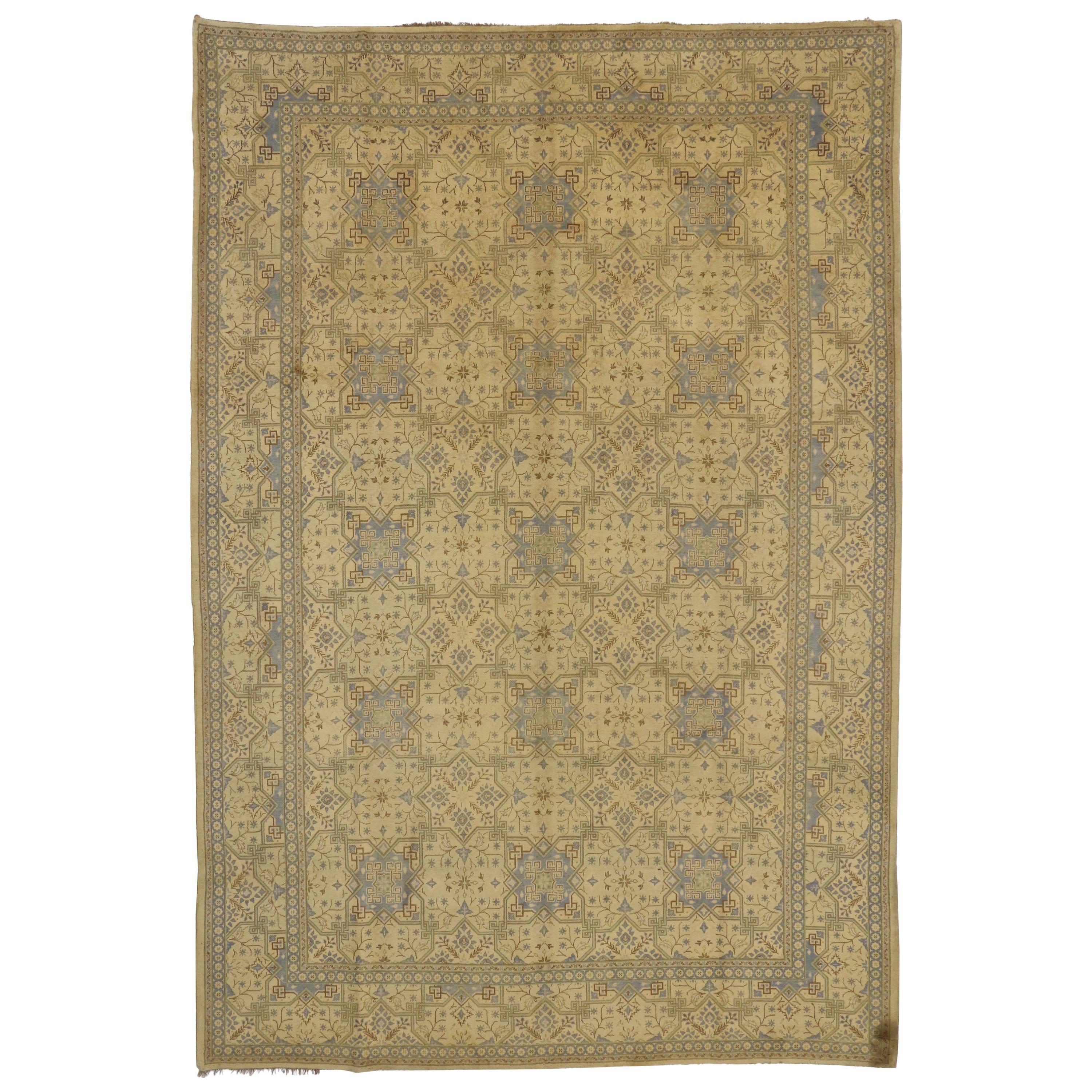 Vintage Persian Kashan Rug with Traditional Style