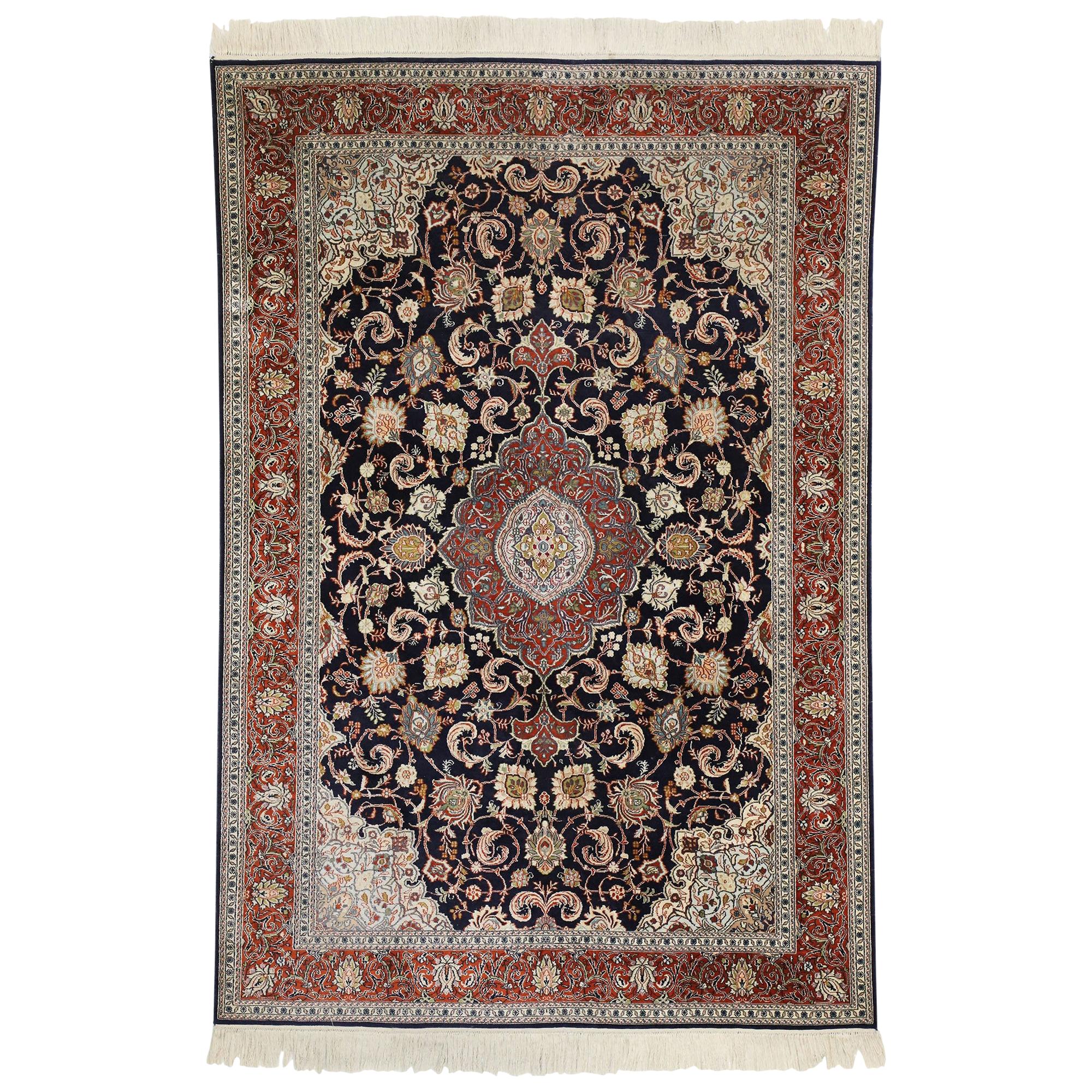 Vieux tapis persan en soie de Kashan avec style Renaissance hollandaise du vieux monde