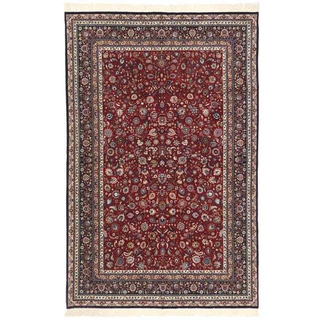 Vintage Persian Style Rug with Traditional Style For Sale at 1stDibs