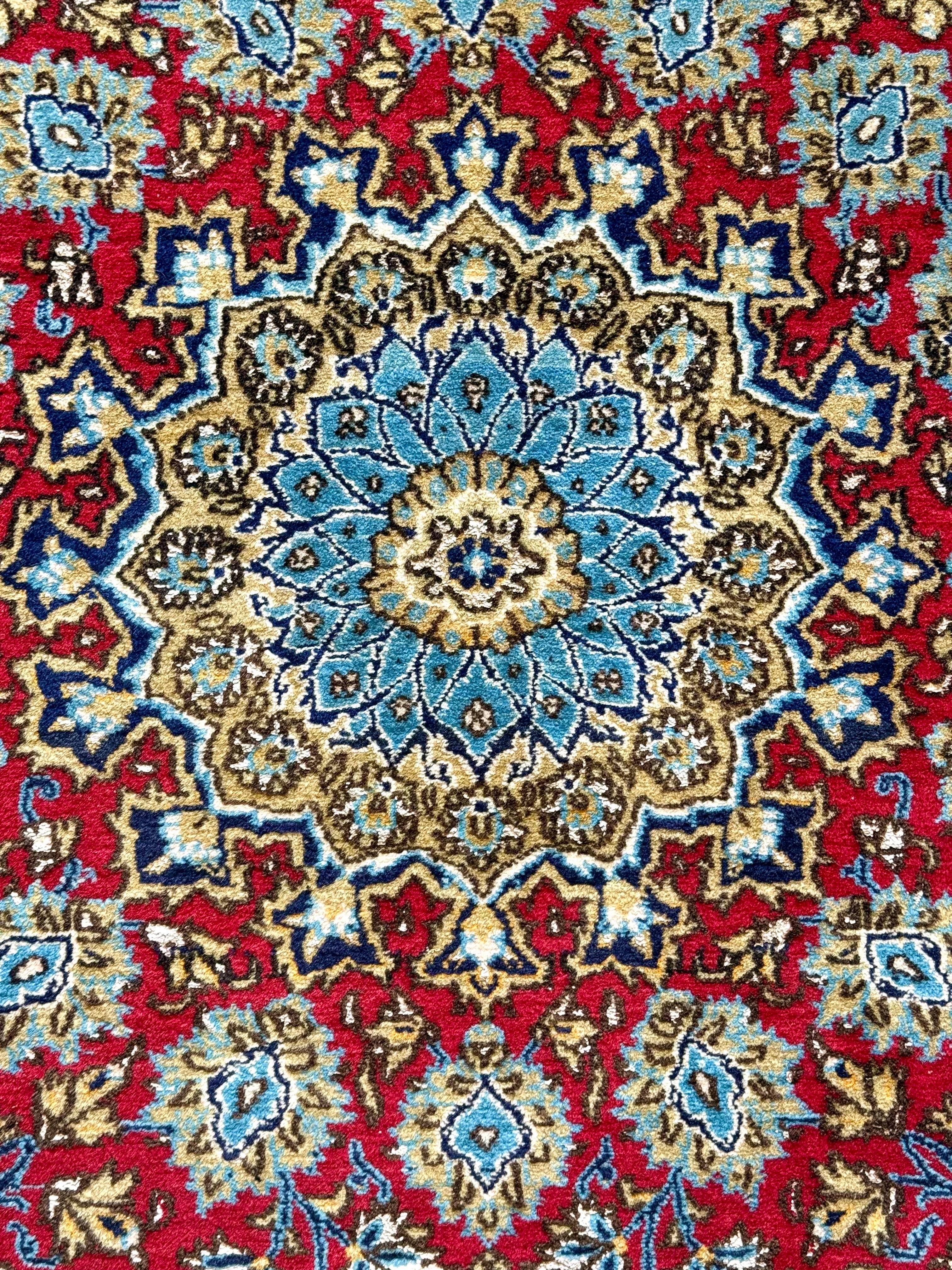 Vintage Persian Kashan Wool Rug with Red Field and Floral Medallion For Sale 6