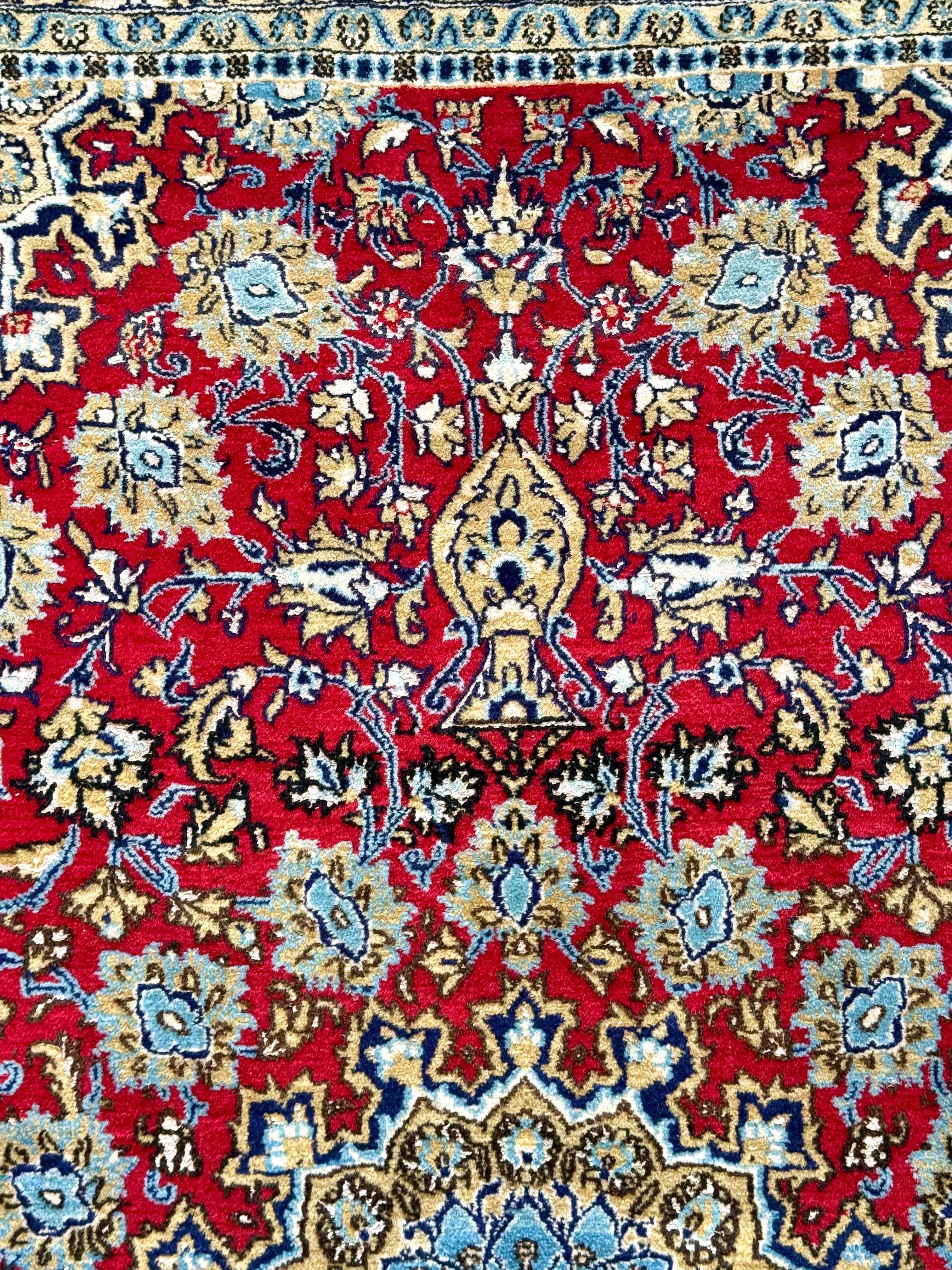 Vintage Persian Kashan Wool Rug with Red Field and Floral Medallion For Sale 2