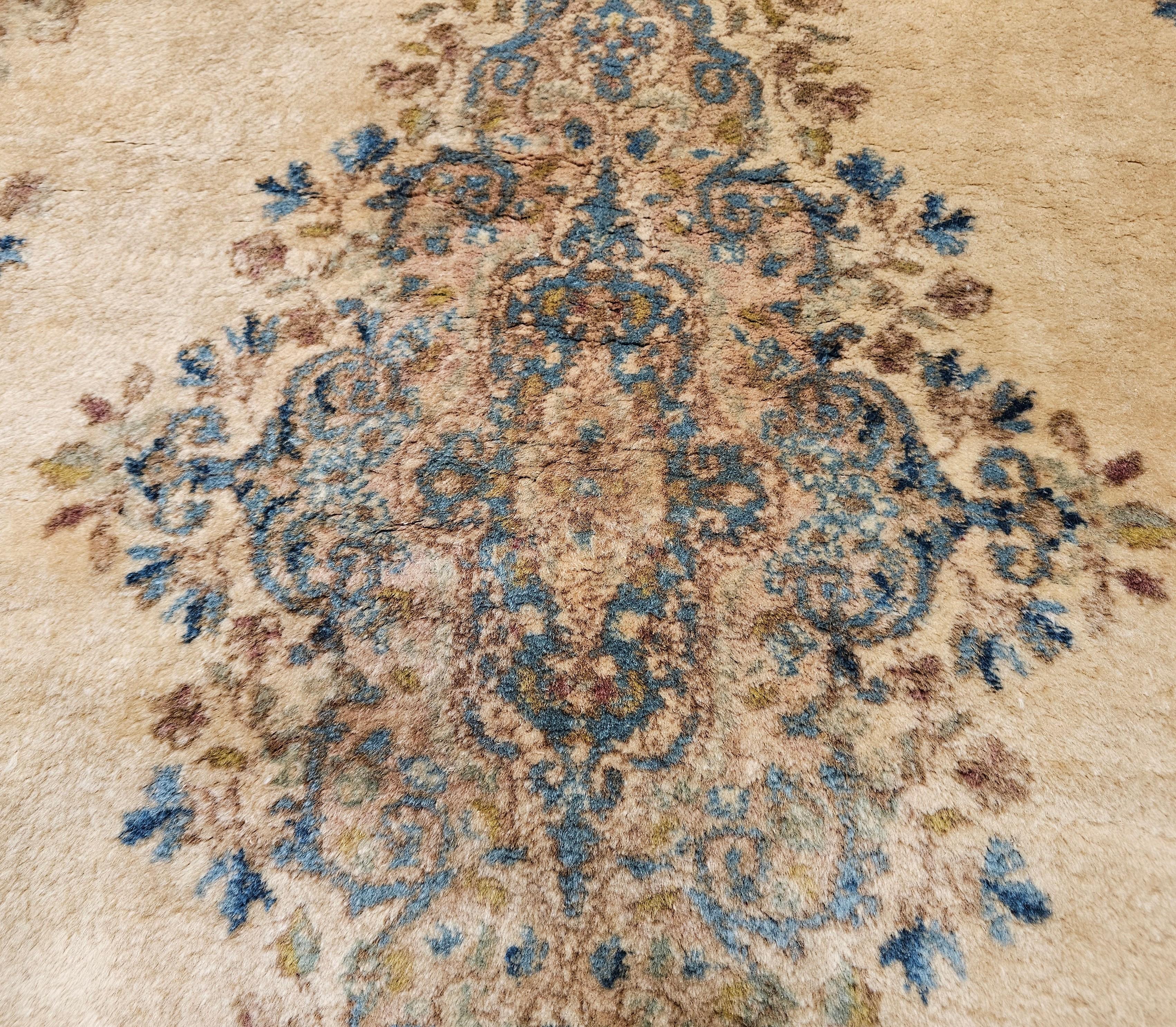 Vintage Kerman persiano in vendita 1