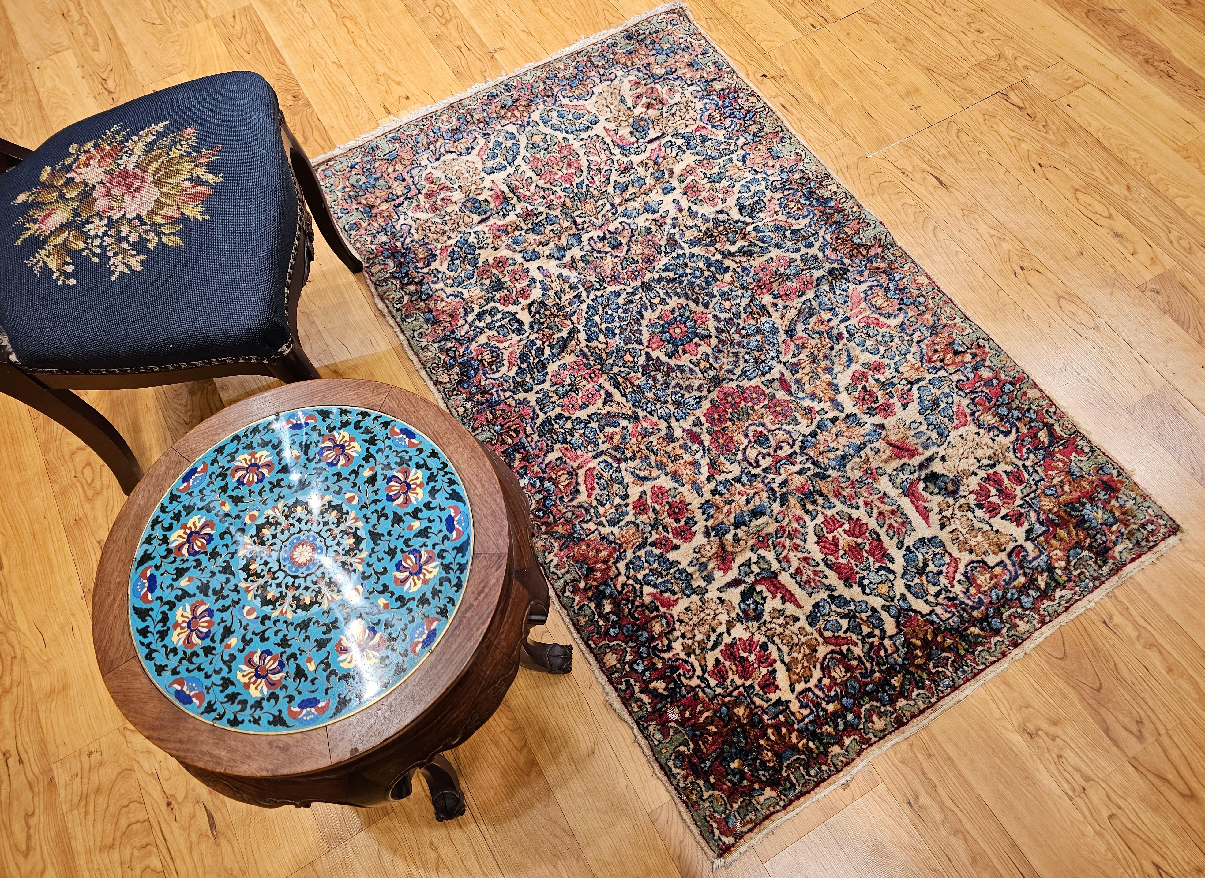 Persischer Kerman im Allover-Blumenmuster, Vintage im Angebot 5