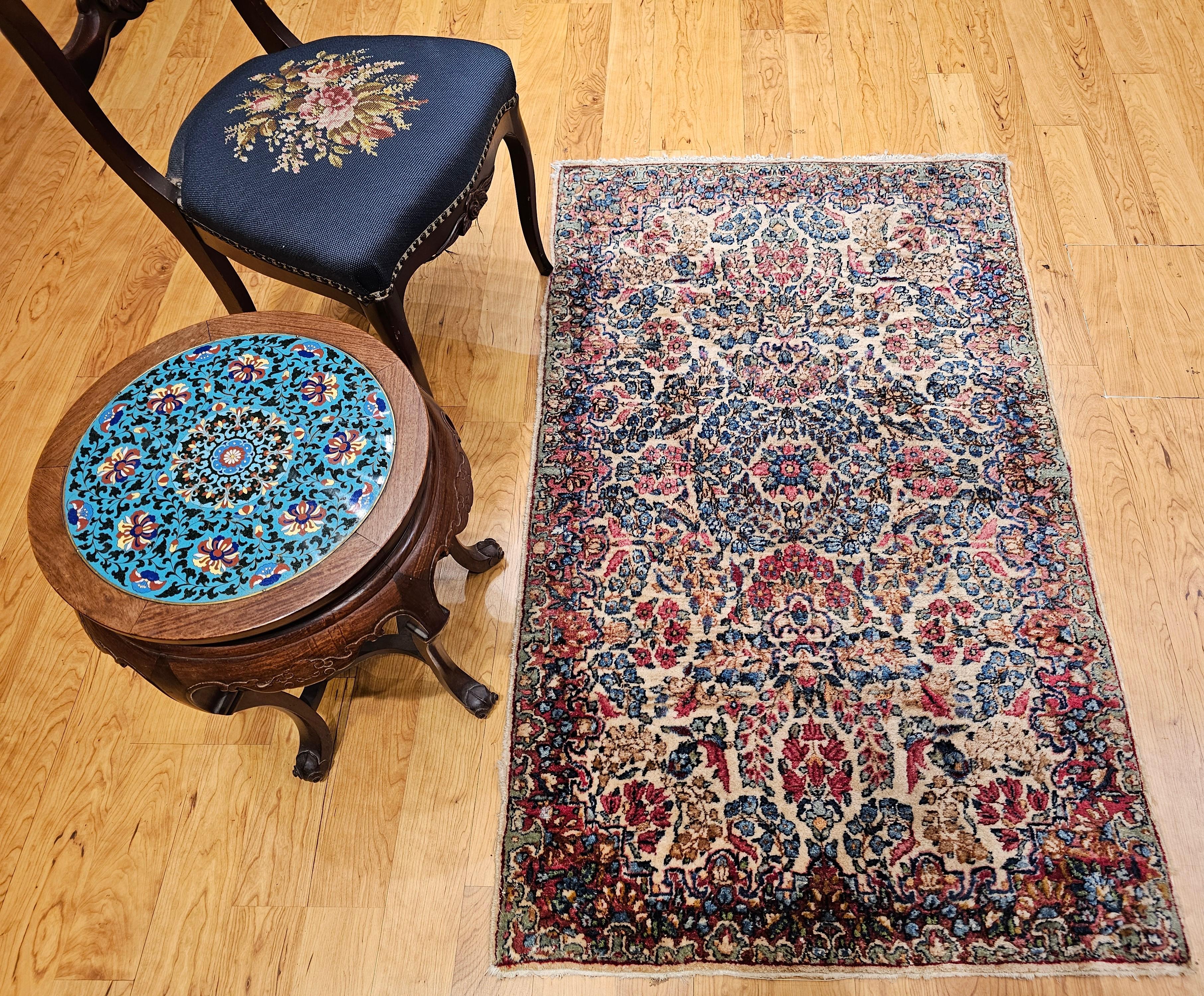 Persischer Kerman im Allover-Blumenmuster, Vintage im Angebot 6