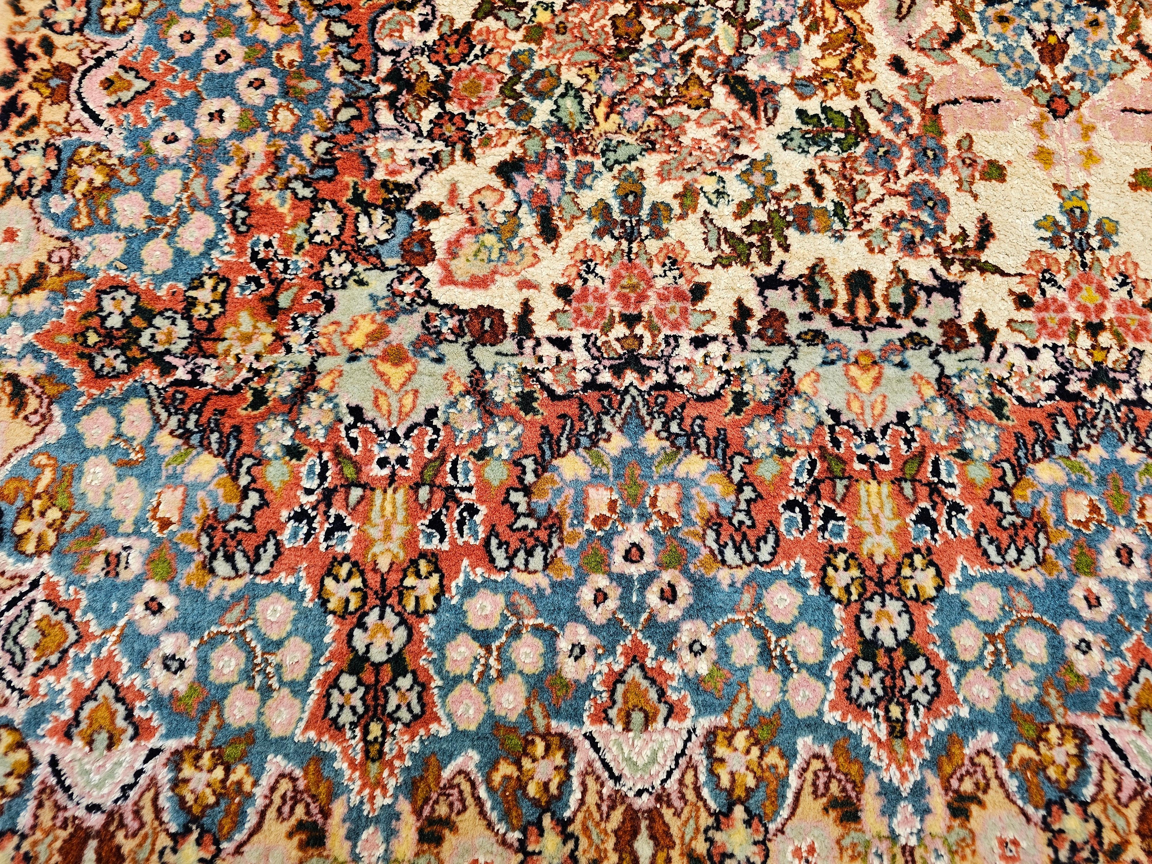 Persischer Kerman Lavar Vintage in einem All-Over-Blumenmuster im Angebot 4