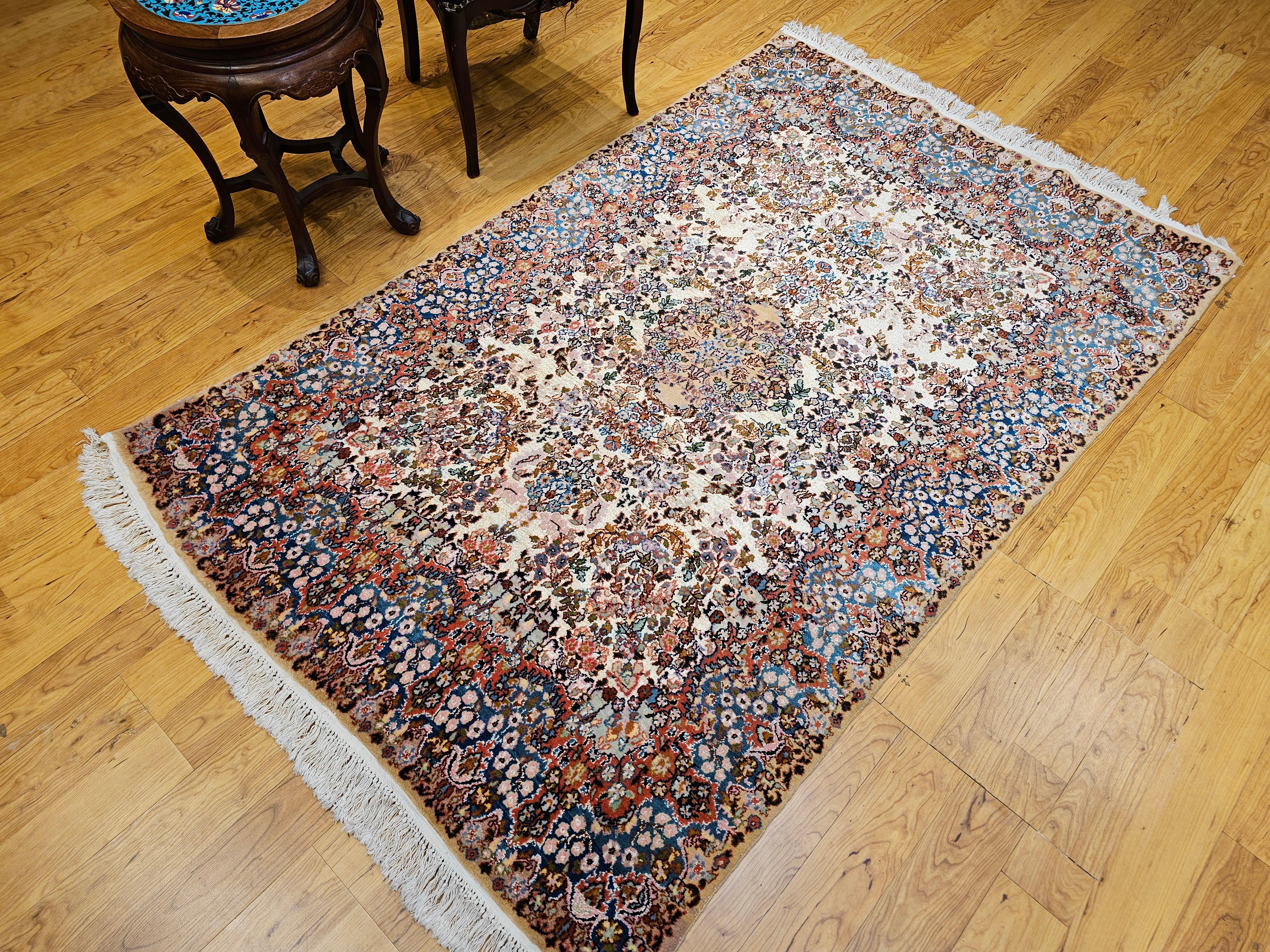 Persischer Kerman Lavar Vintage in einem All-Over-Blumenmuster im Angebot 11