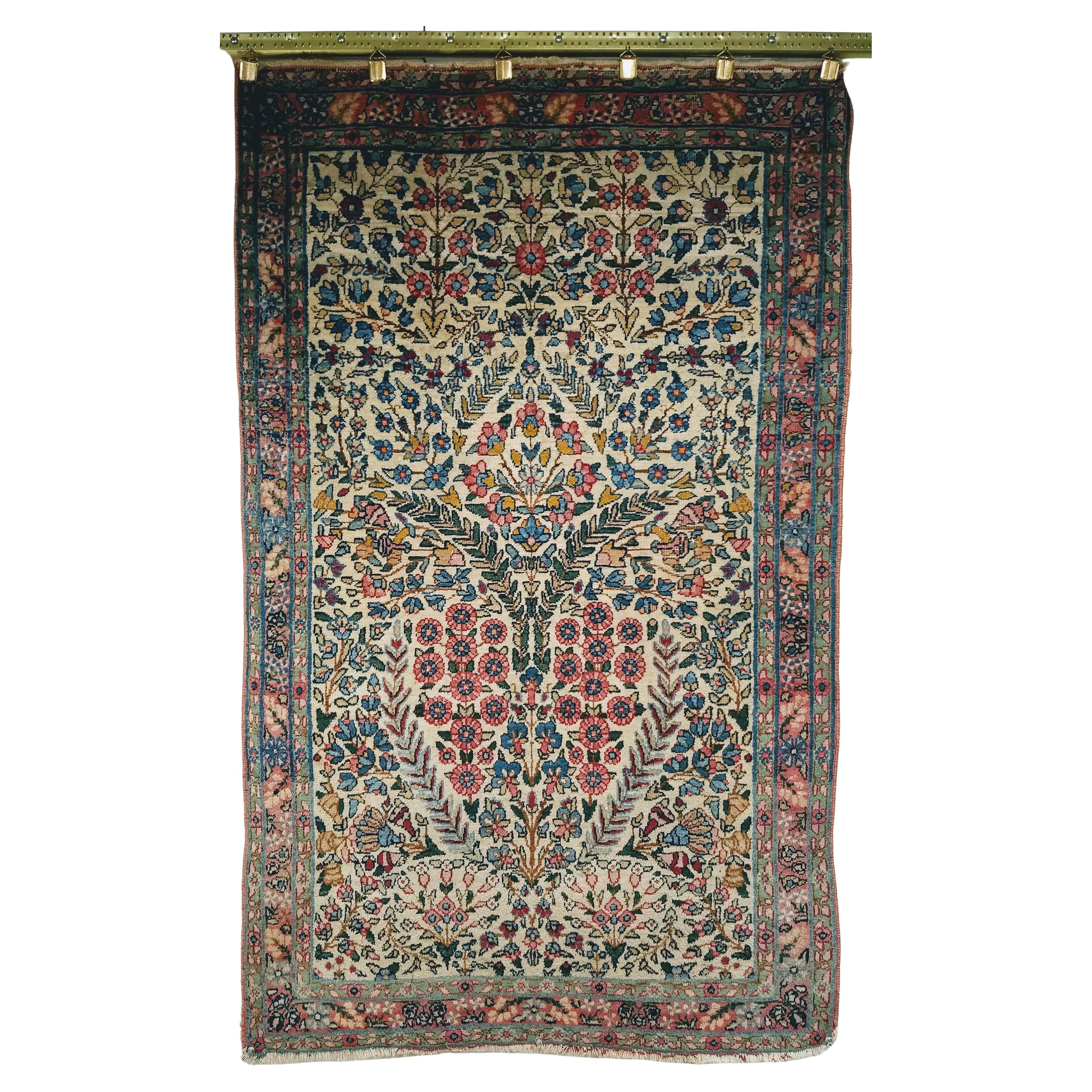 Lavar persa vintage de Kerman con estampado floral integral