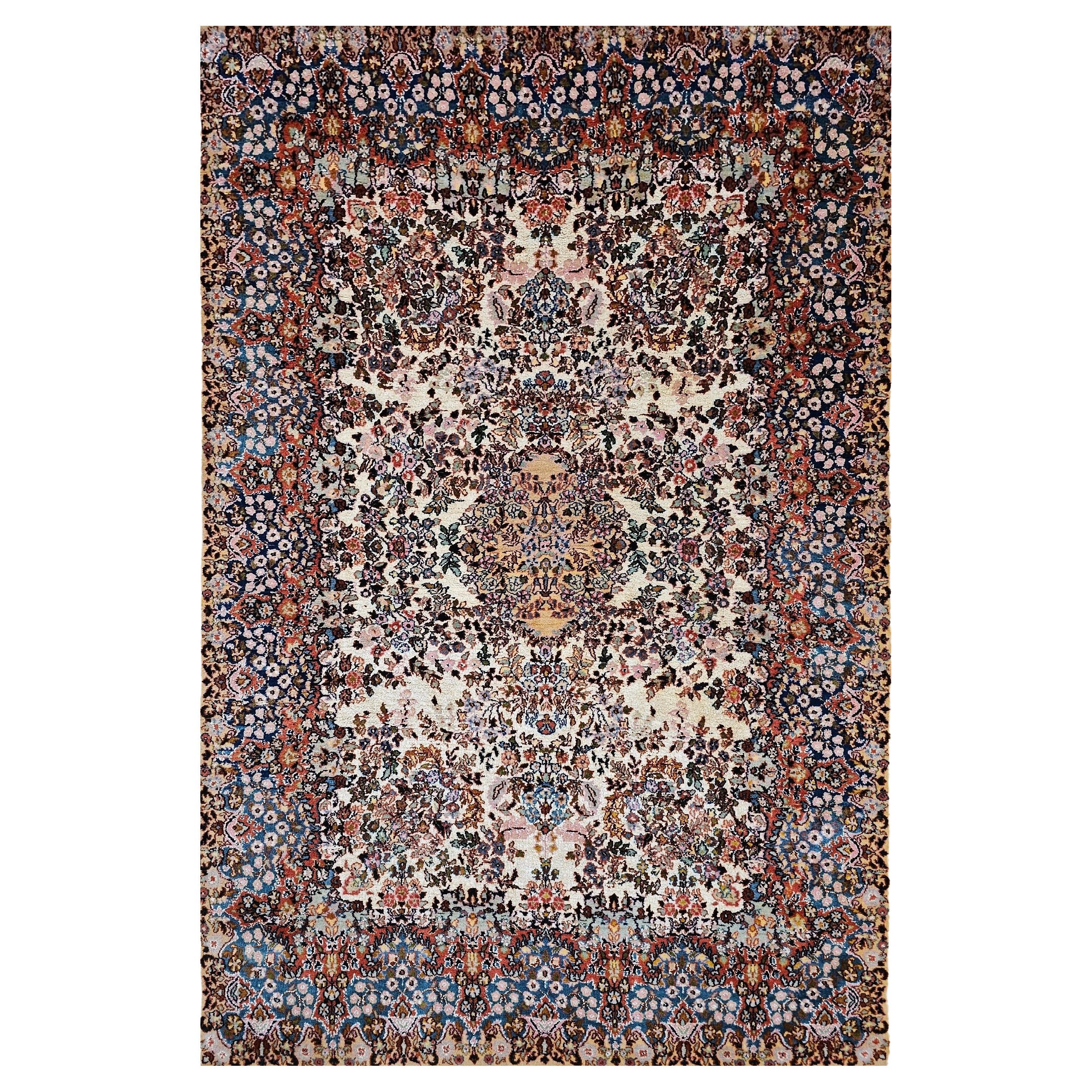 Lavar persa vintage de Kerman con estampado floral integral