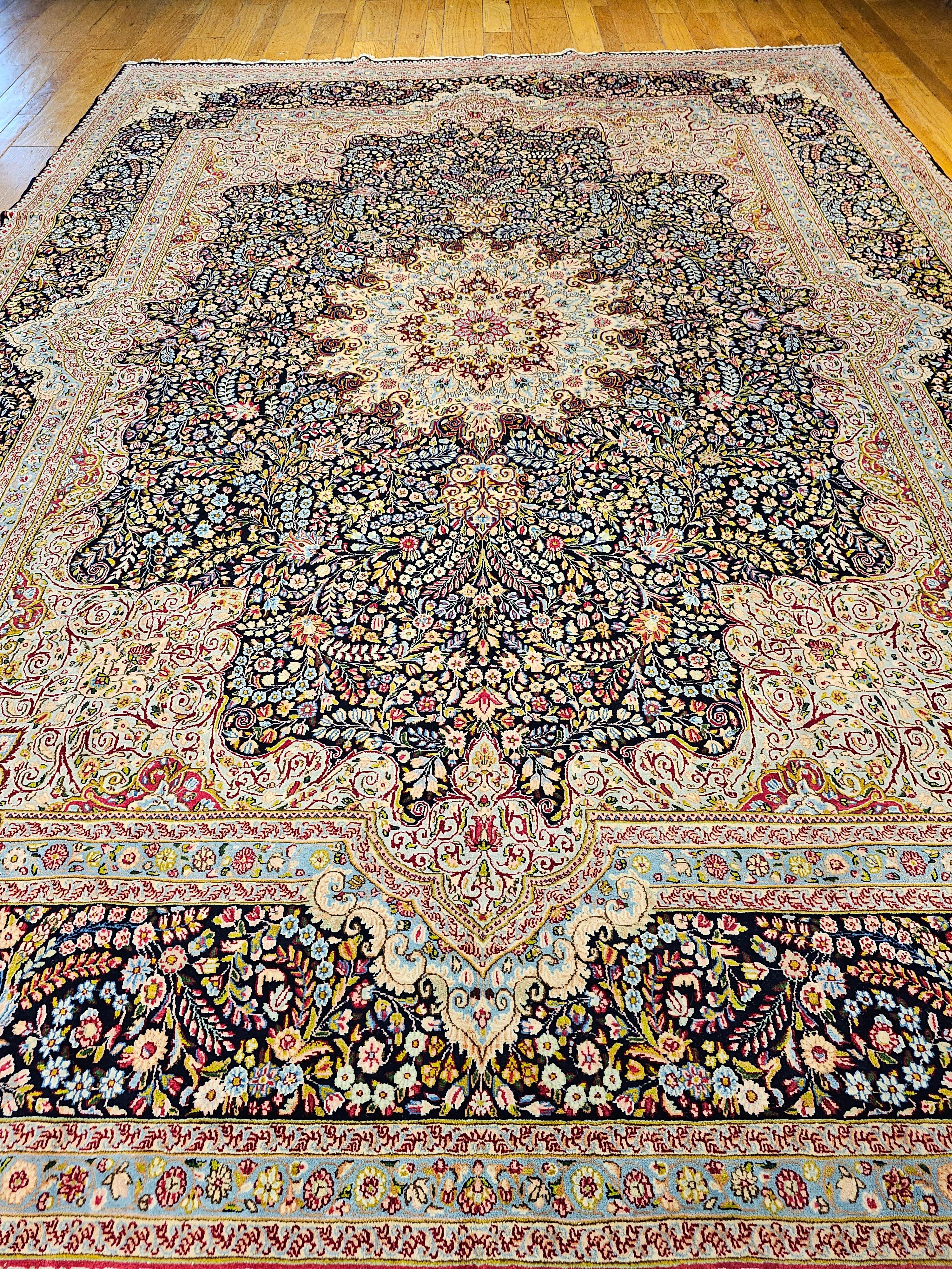 Persischer Kerman Lavar Vintage in Millefleur-Blumenmuster in Blau, Elfenbein, Rot im Angebot 12