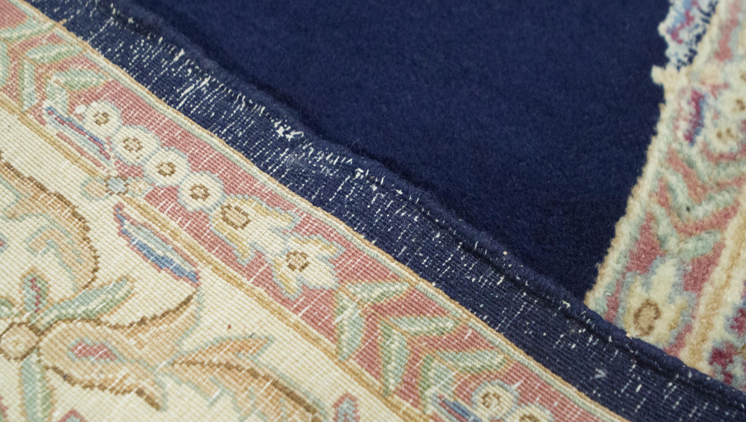 Tessuto a mano Tappeto persiano vintage Kerman, circa 1940 6' x 9' in vendita