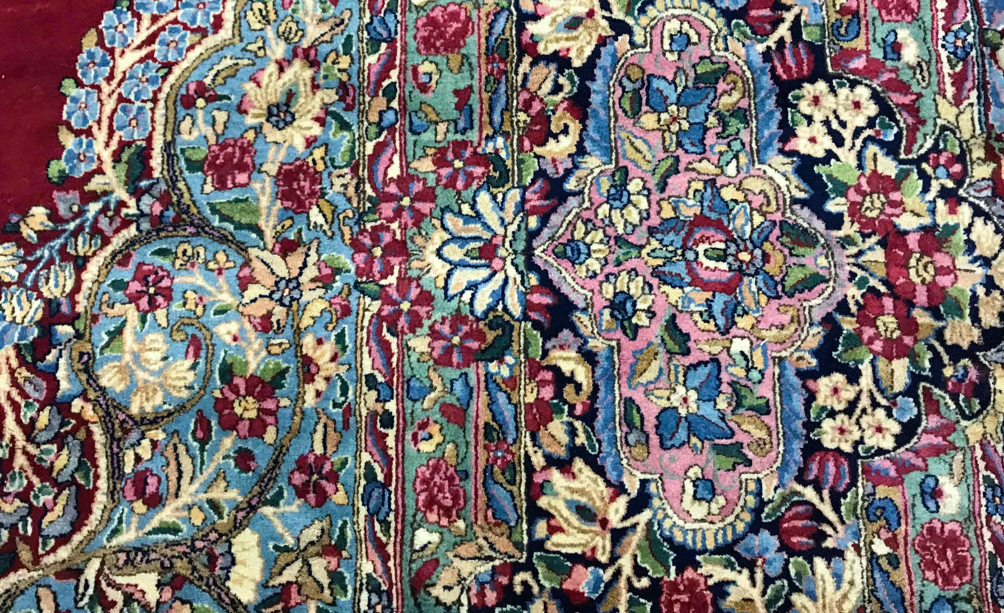 Persischer Kerman-Teppich, um 1940 im Zustand „Gut“ im Angebot in Secaucus, NJ