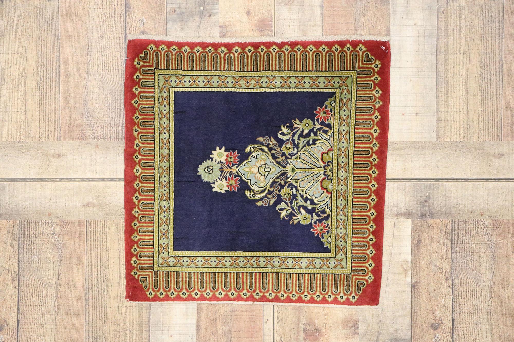 Vintage Persian Kerman Rug with Neoclassical Style For Sale 1