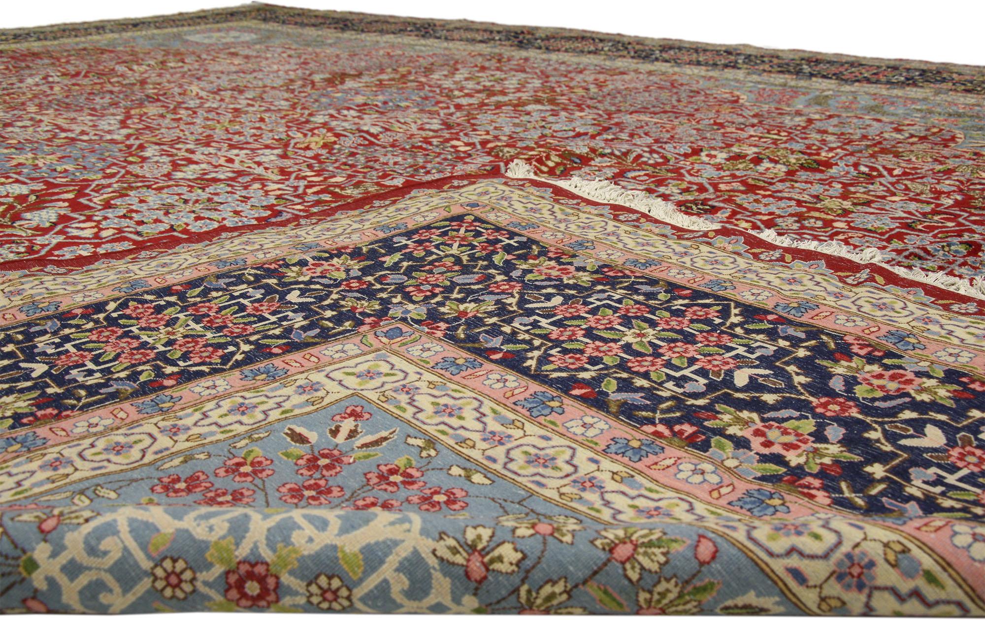 Perse Vieux tapis persan Kerman avec style manoir anglais traditionnel en vente