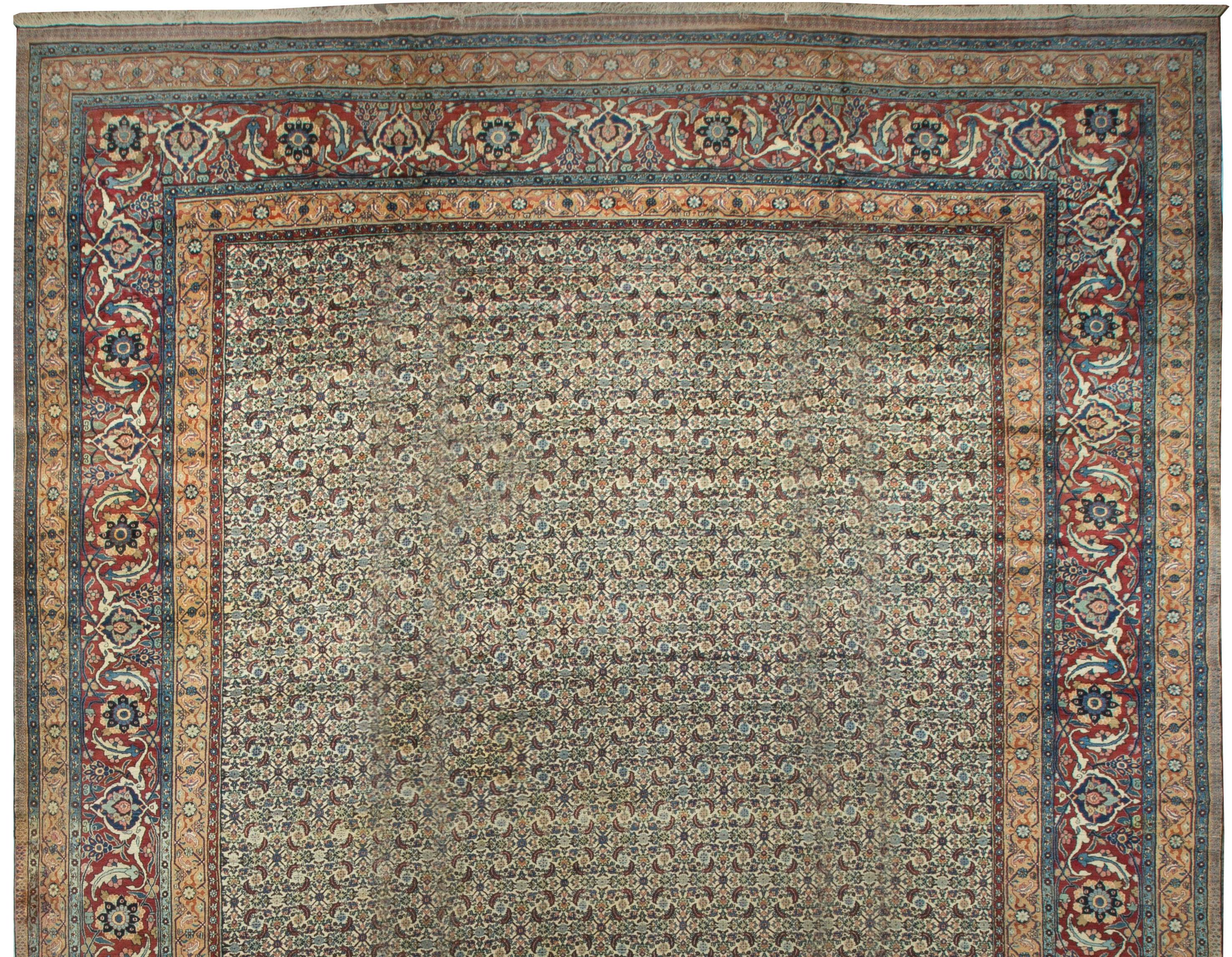 Oversize Vintage Persian Khorassan Rug, circa 1920 16' x 26'2 In Good Condition For Sale In Secaucus, NJ