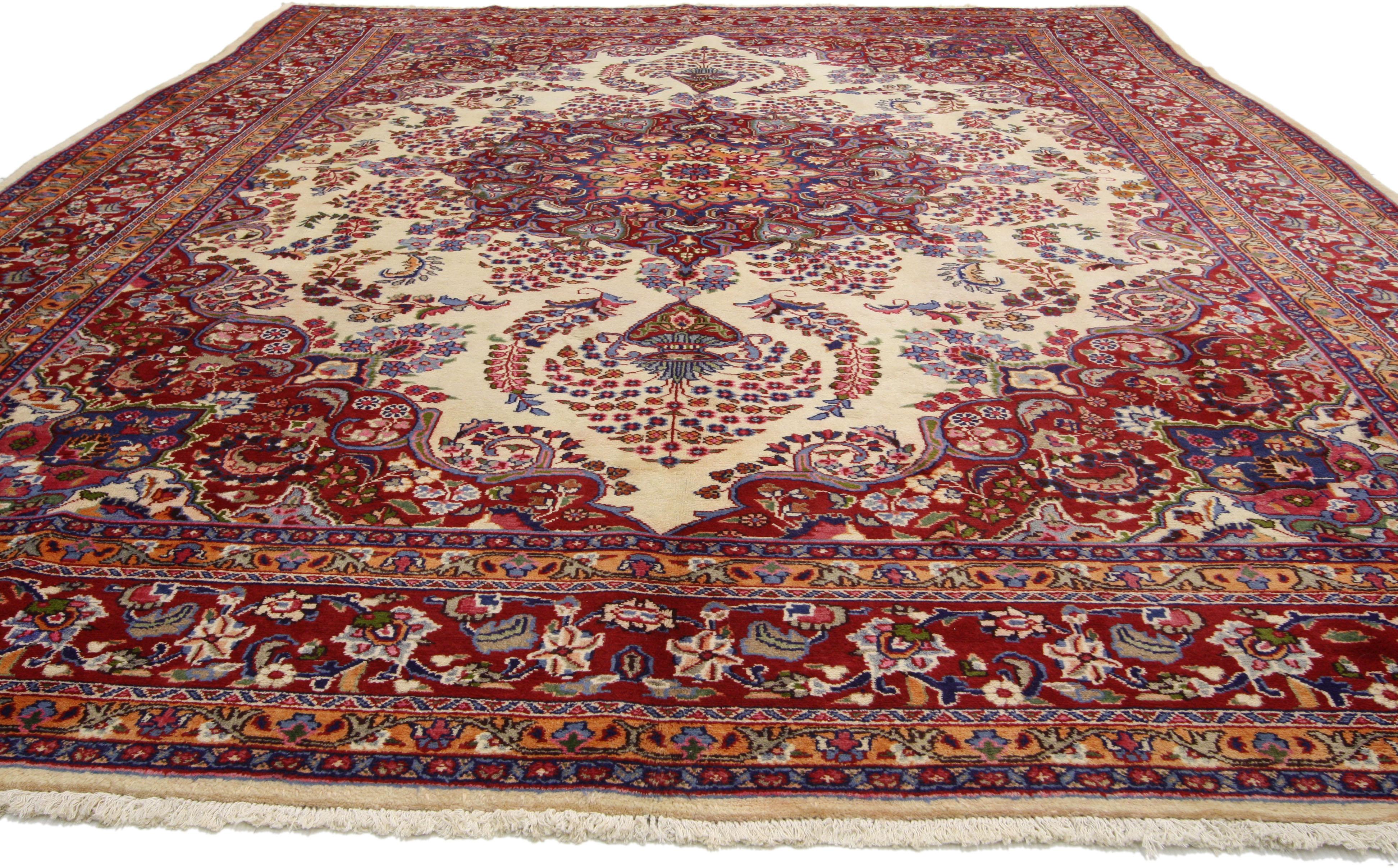 75921, vintage Persian Khorassan Area rug with traditional style. This hand-knotted wool vintage Persian Khorassan rug features a 16-point centre medallion flanked with vase finials on each side in an ivory field surrounded by all-over hyacinth